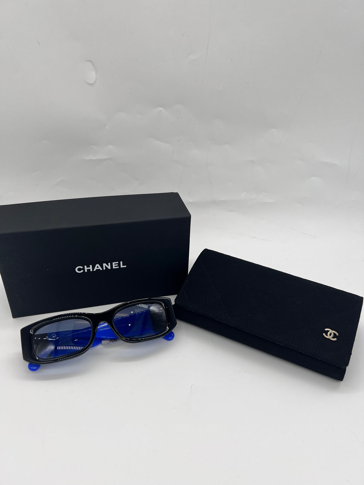 CHANEL Sunglasses