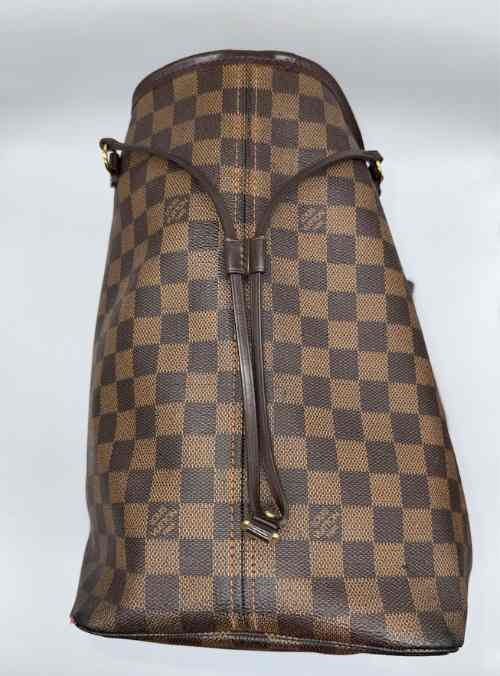 LOUIS VUITTON Good: Item has clear signs of wear Handbag