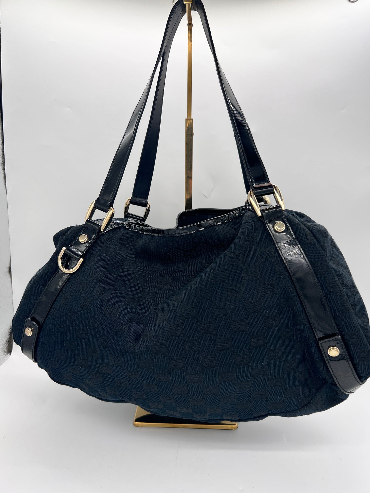 GUCCI Fair / Well-Loved: Item shows wear Handbag