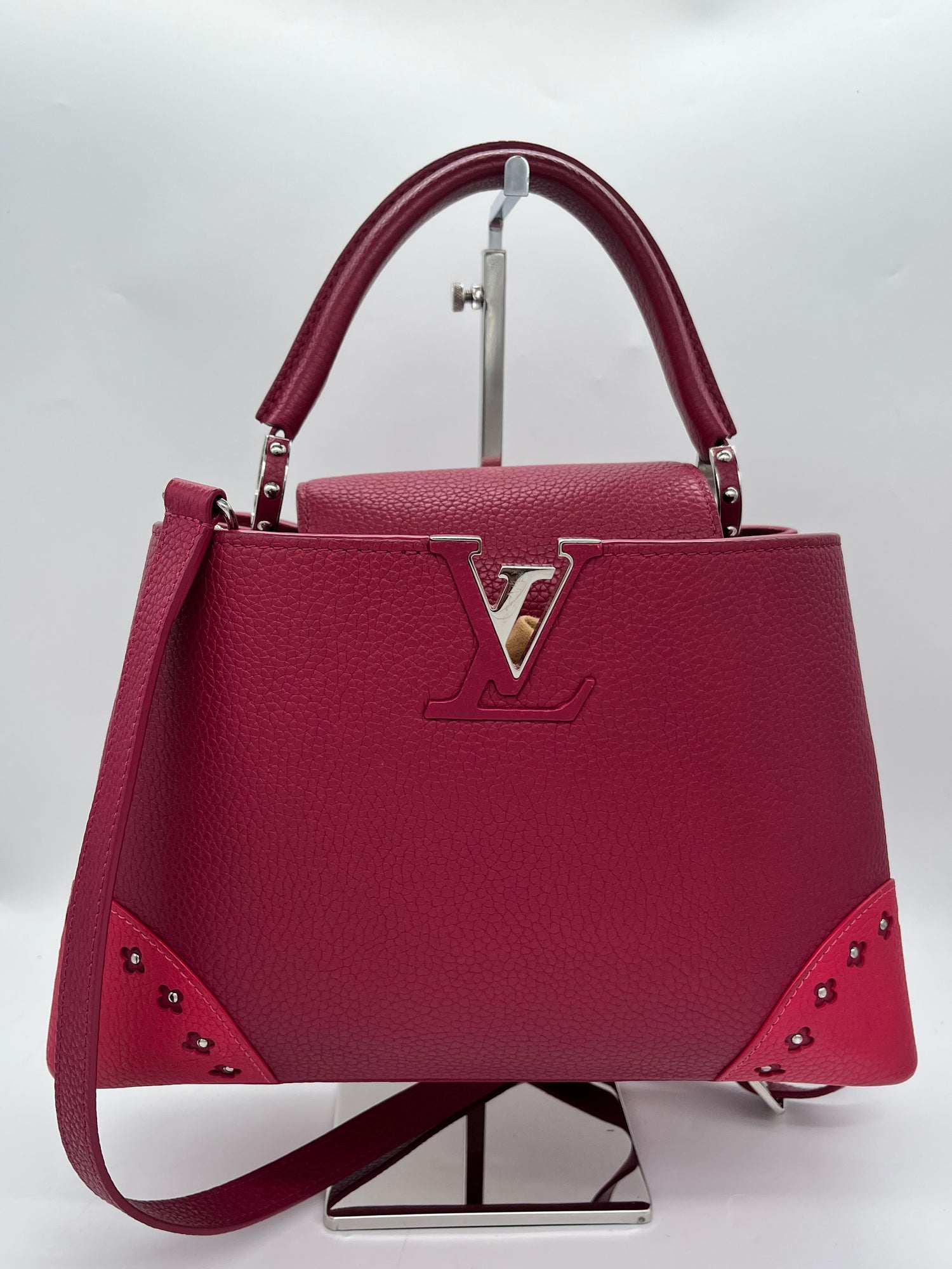 LOUIS VUITTON Handbag