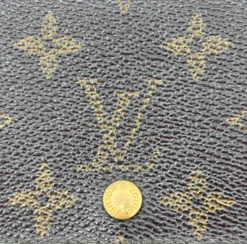 LOUIS VUITTON Wallet