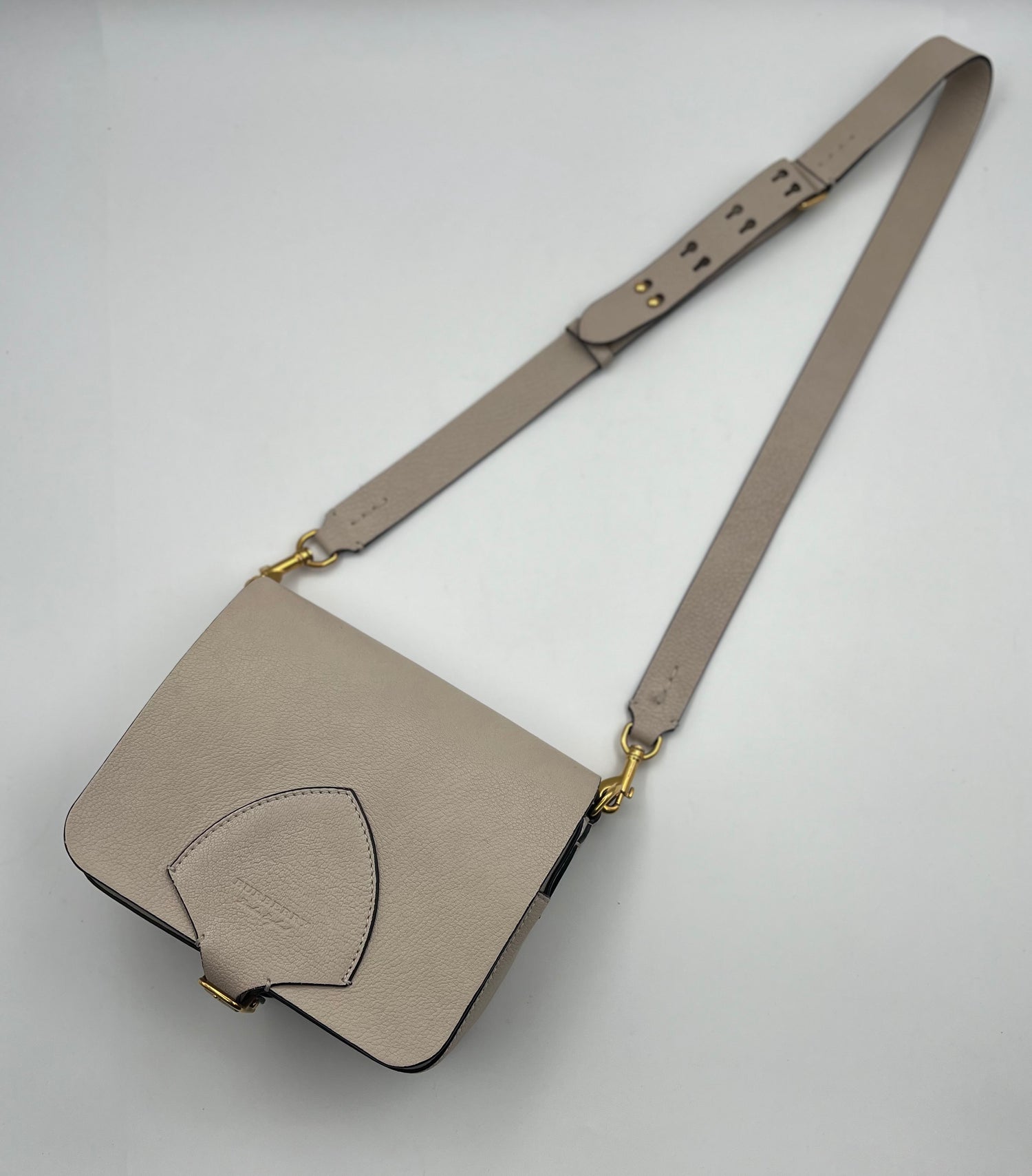 BURBERRY Fair / Well-Loved: Item shows wear Handbag