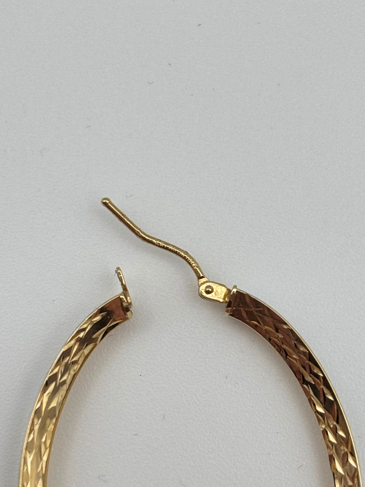 14k gold Excellent: This item is gently used Earrings