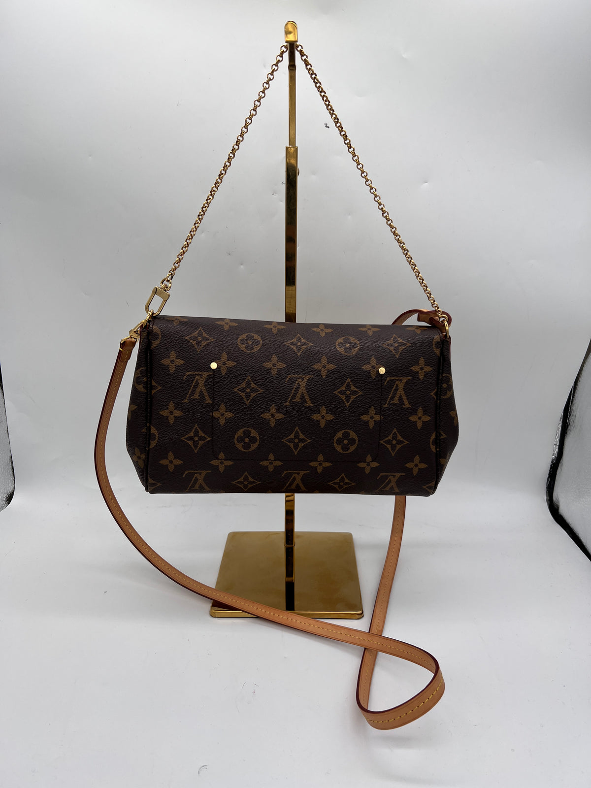LOUIS VUITTON Handbag