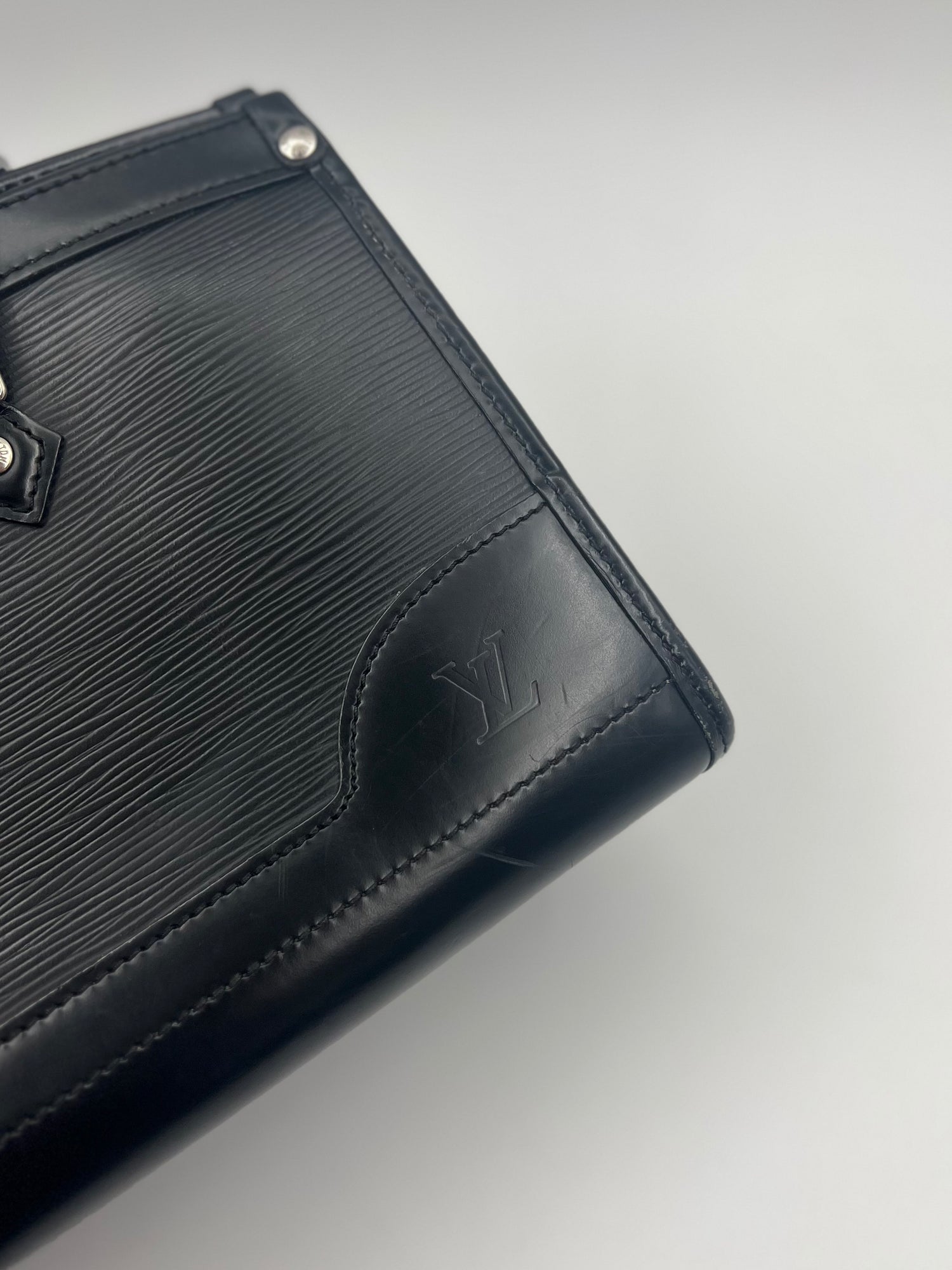 Louis Vuitton Madeline PM Handbag