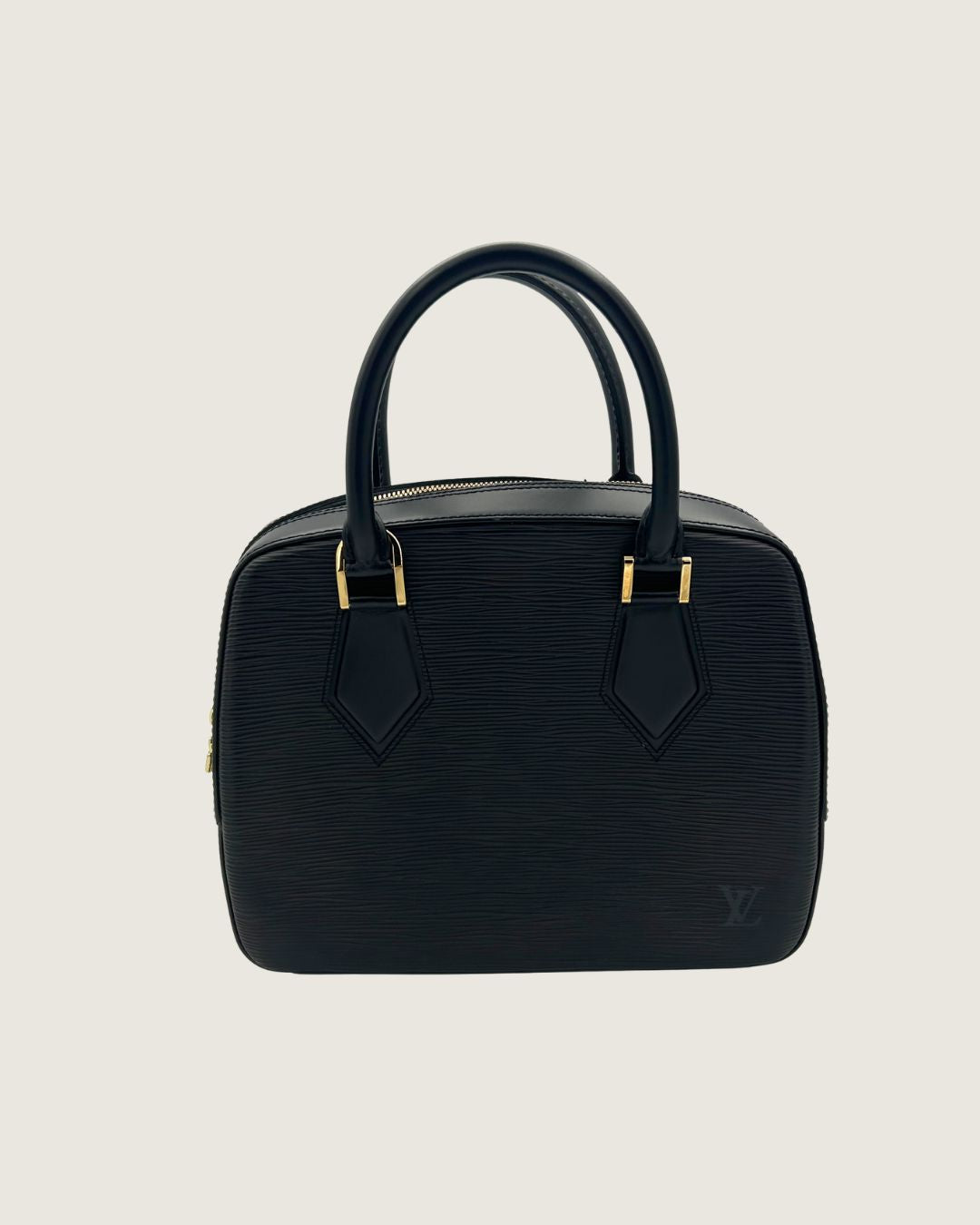 LOUIS VUITTON Like New / NWOT: The item is pristi Handbag