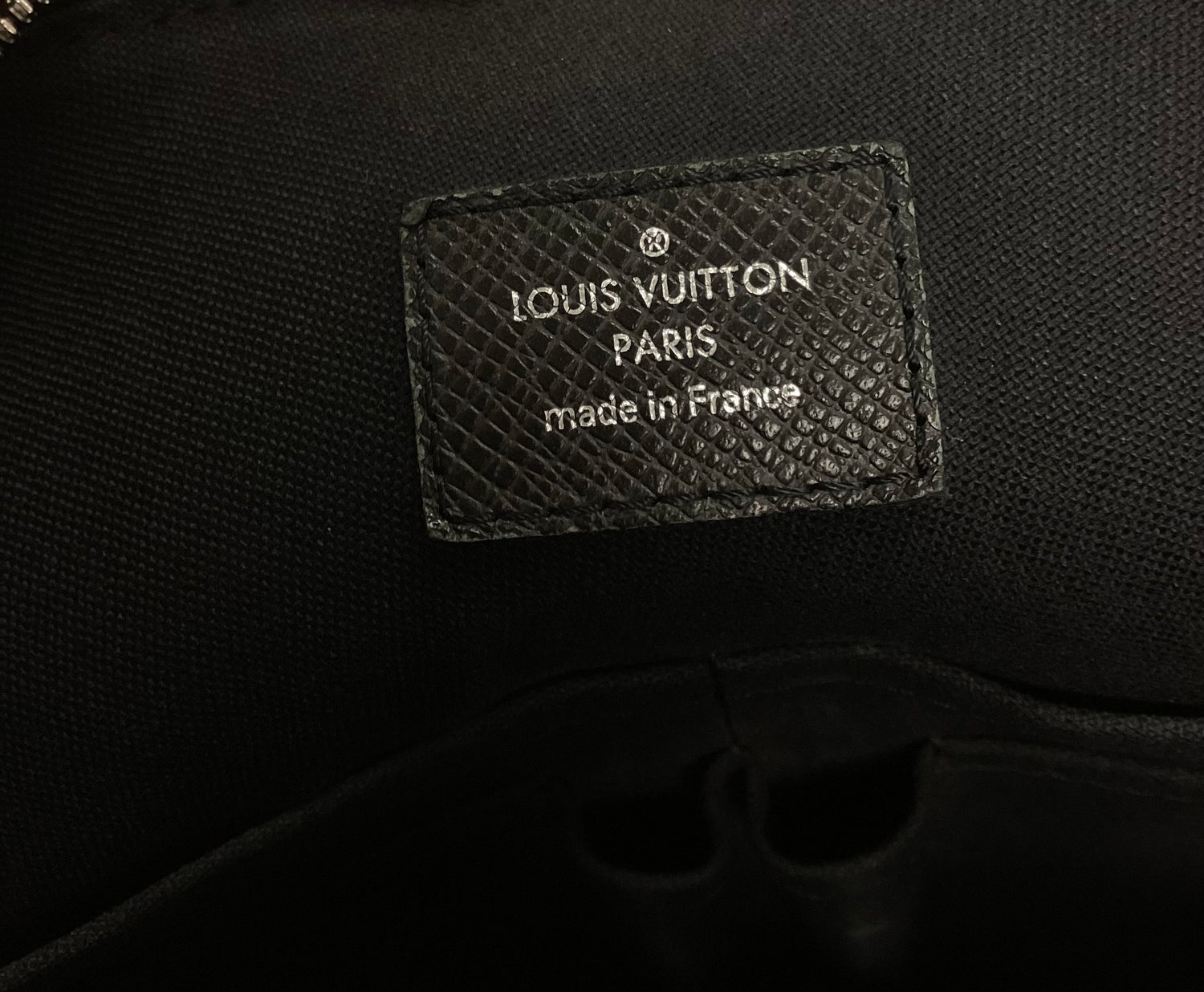 LOUIS VUITTON Handbag