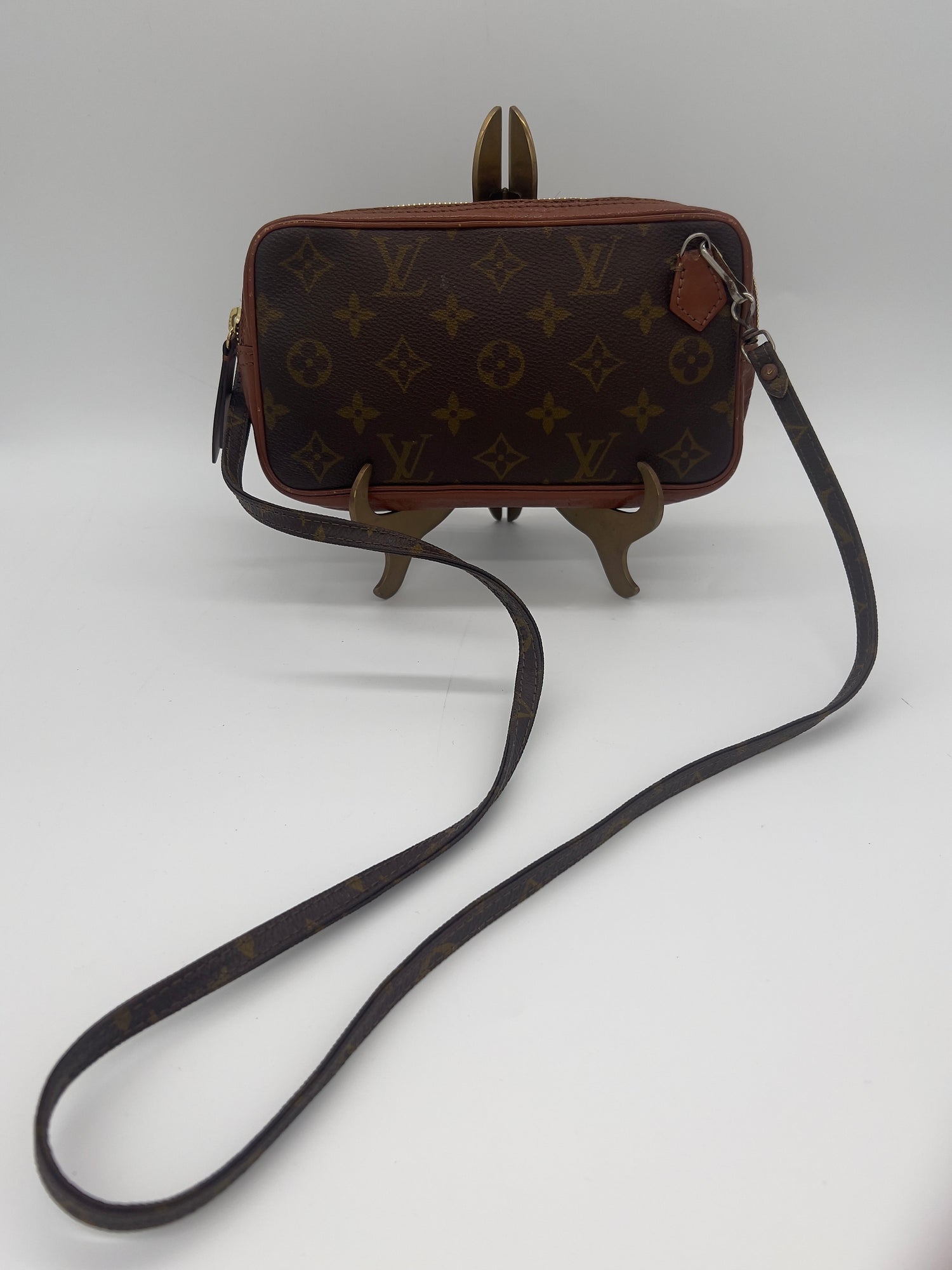 LOUIS VUITTON Handbag