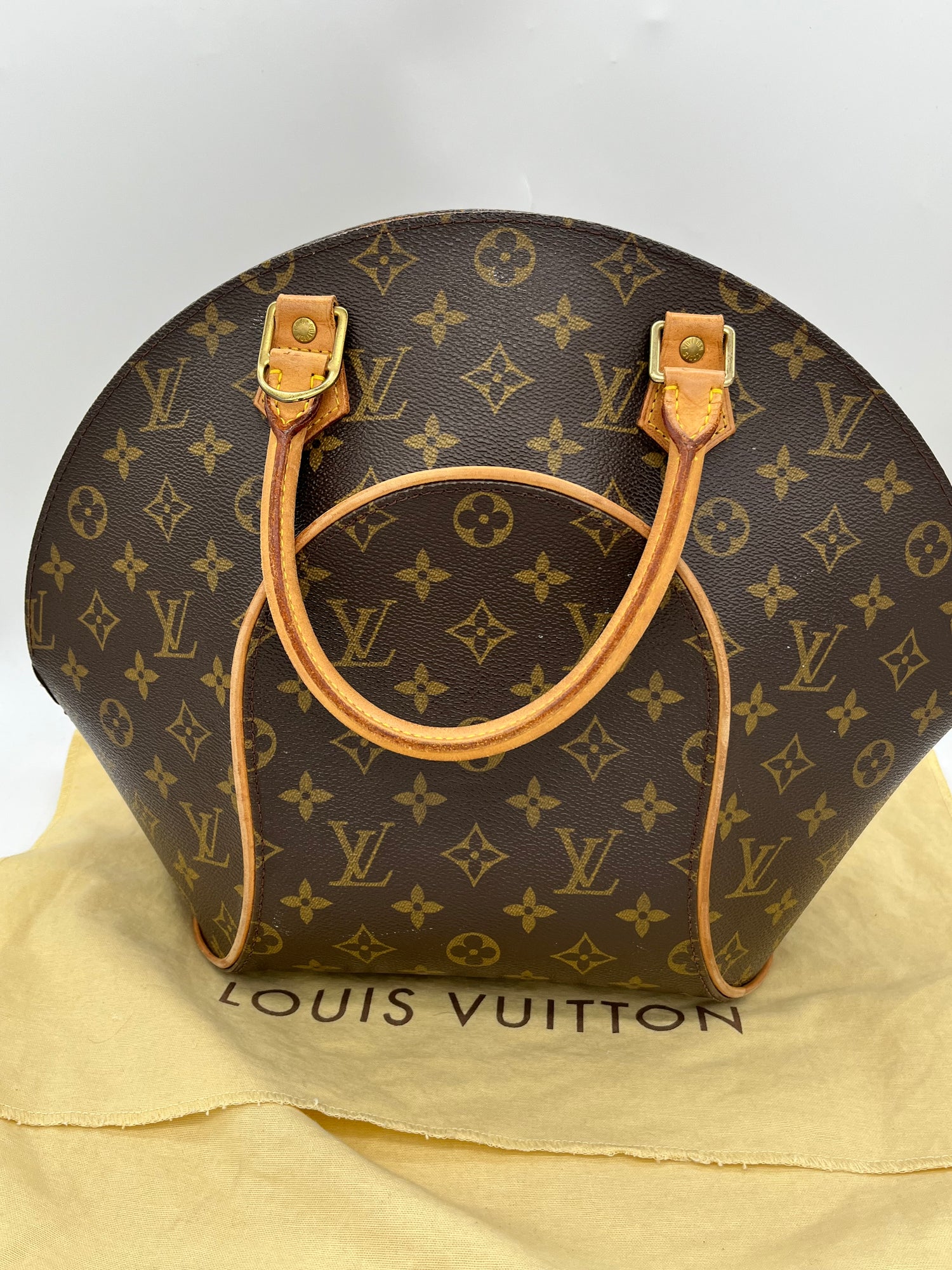 LOUIS VUITTON Good: Item has clear signs of wear Handbag