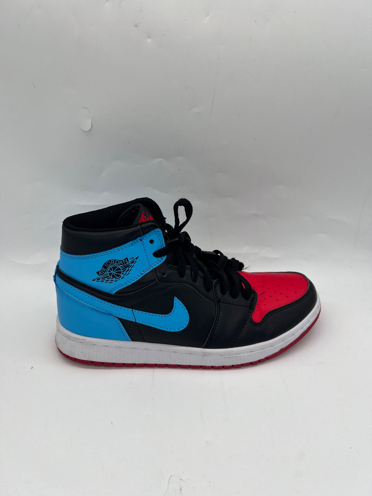 Size 8.5 JORDAN Mens Sneakers