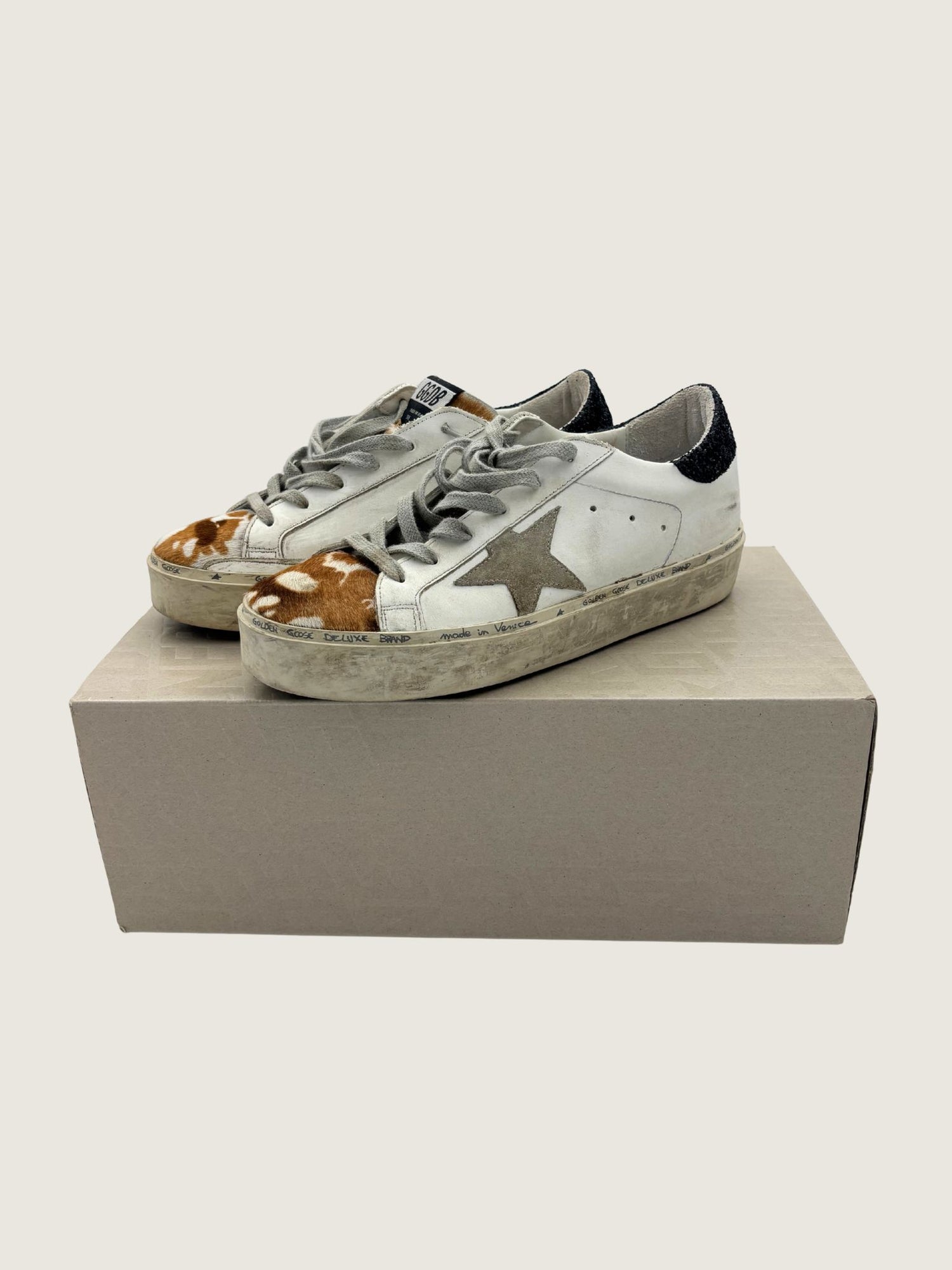 Size 39 GOLDEN GOOSE Like New / NWOT: The item is pristi Wom Shoes