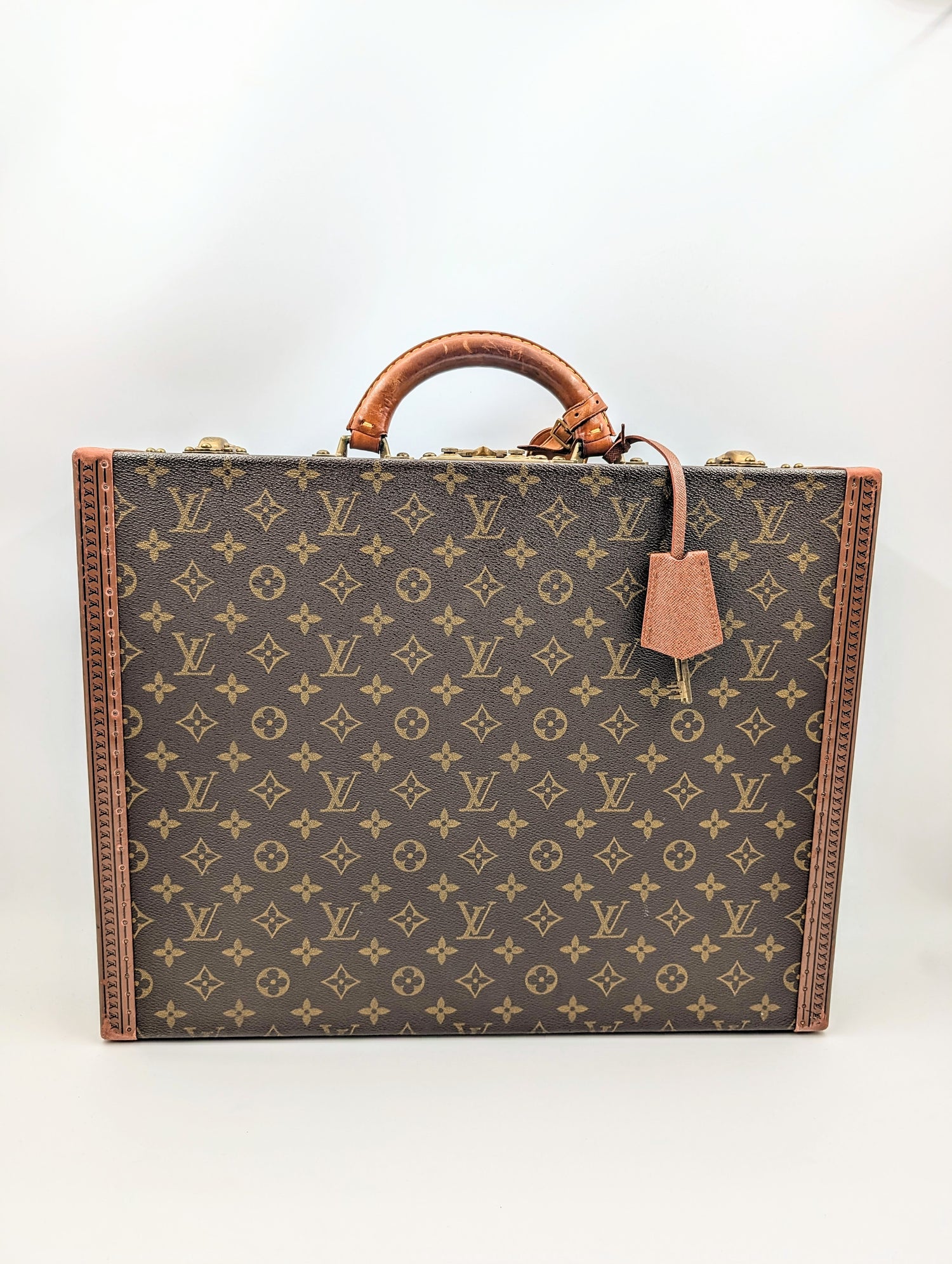 LOUIS VUITTON Cotteville 45 Monogram Trunk