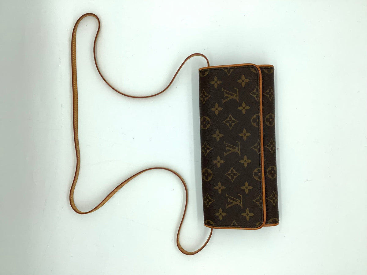 LOUIS VUITTON Handbag