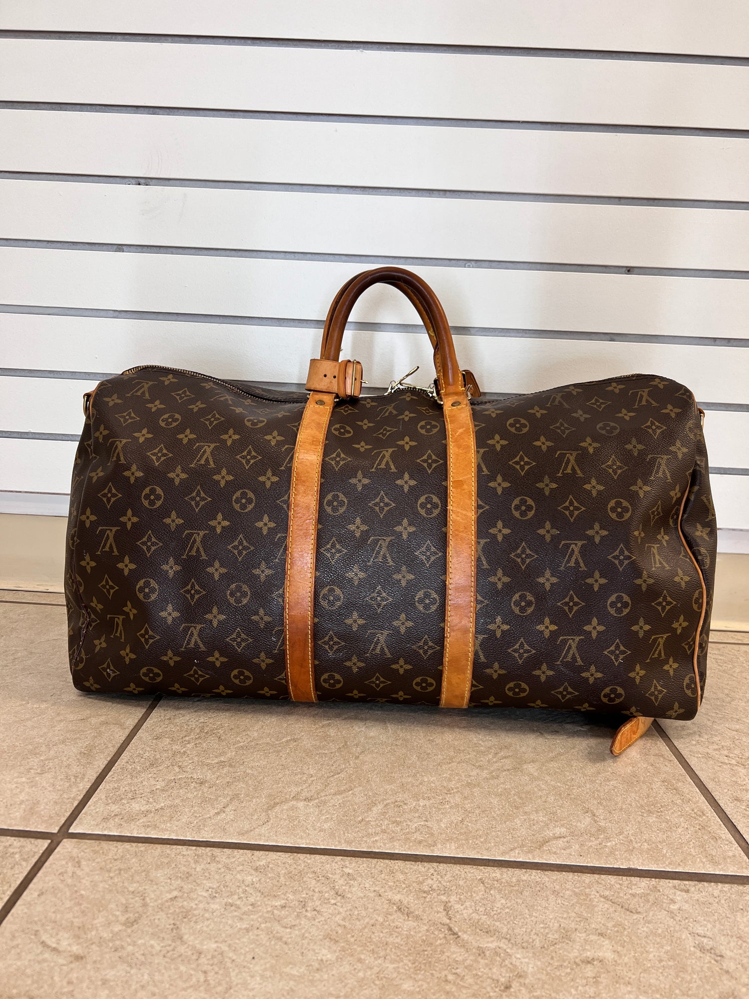 LOUIS VUITTON Good: Item has clear signs of wear Handbag