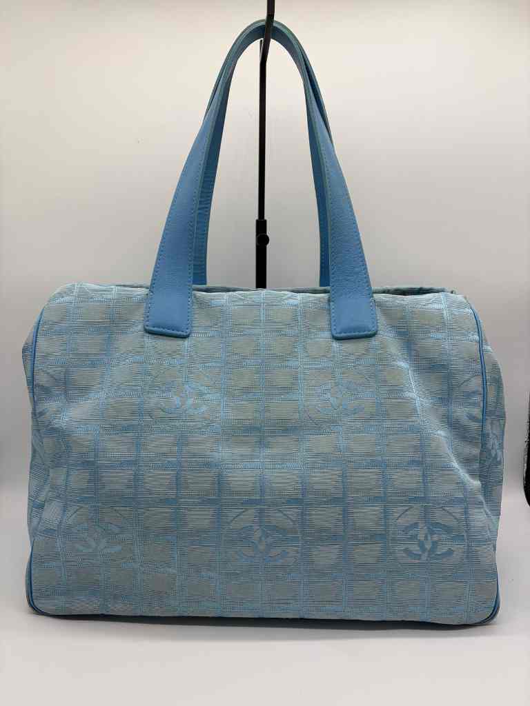 CHANEL Handbag