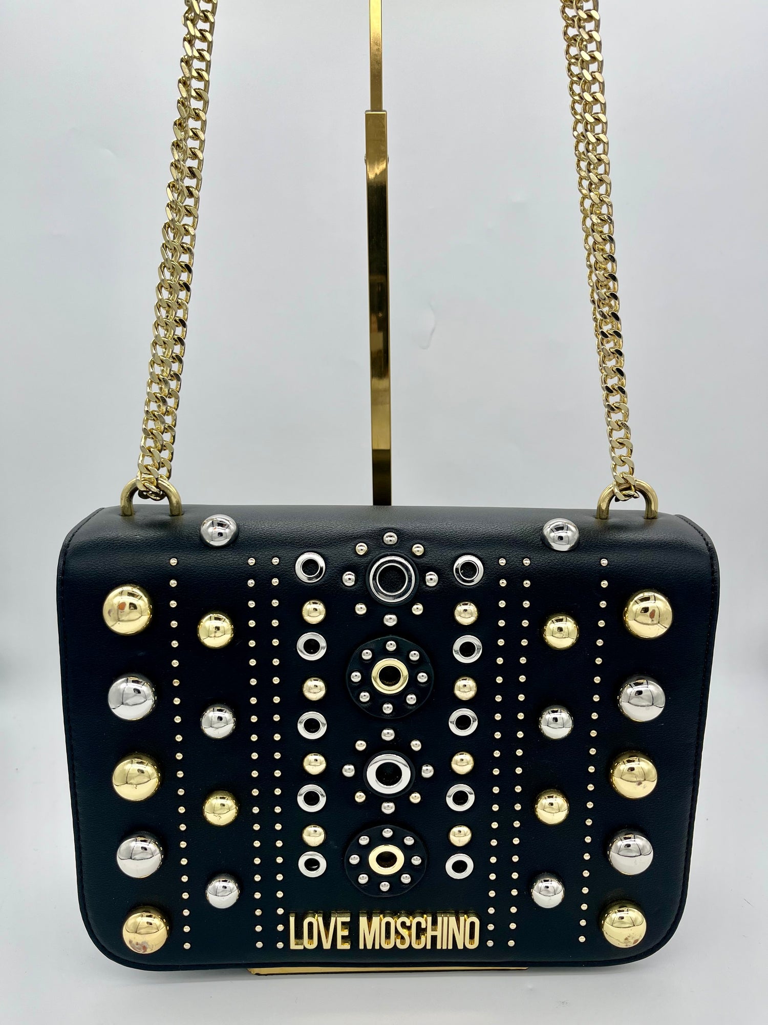 love moschino Excellent: This item is gently used Handbag