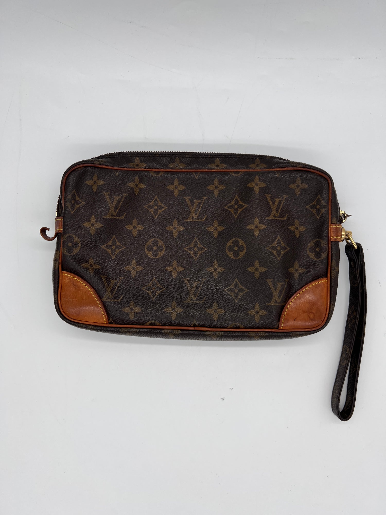 LOUIS VUITTON Wristlet