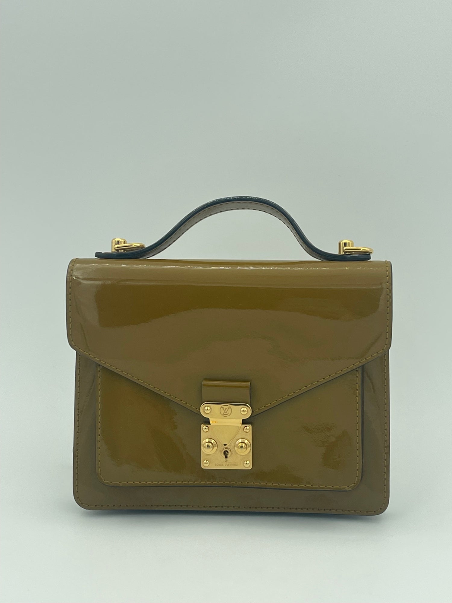 LOUIS VUITTON Handbag