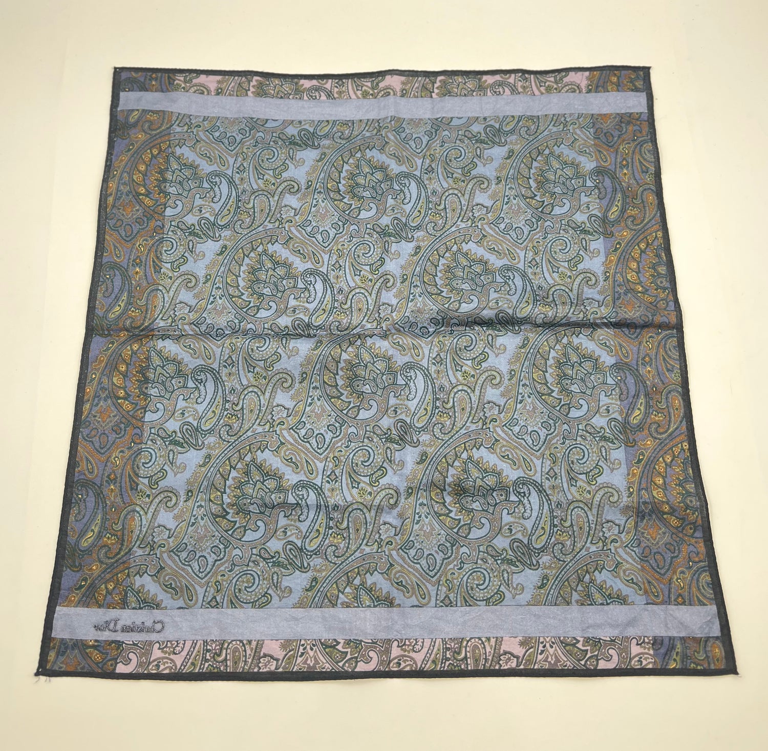DIOR Like New / NWOT: Item is pristine Scarves
