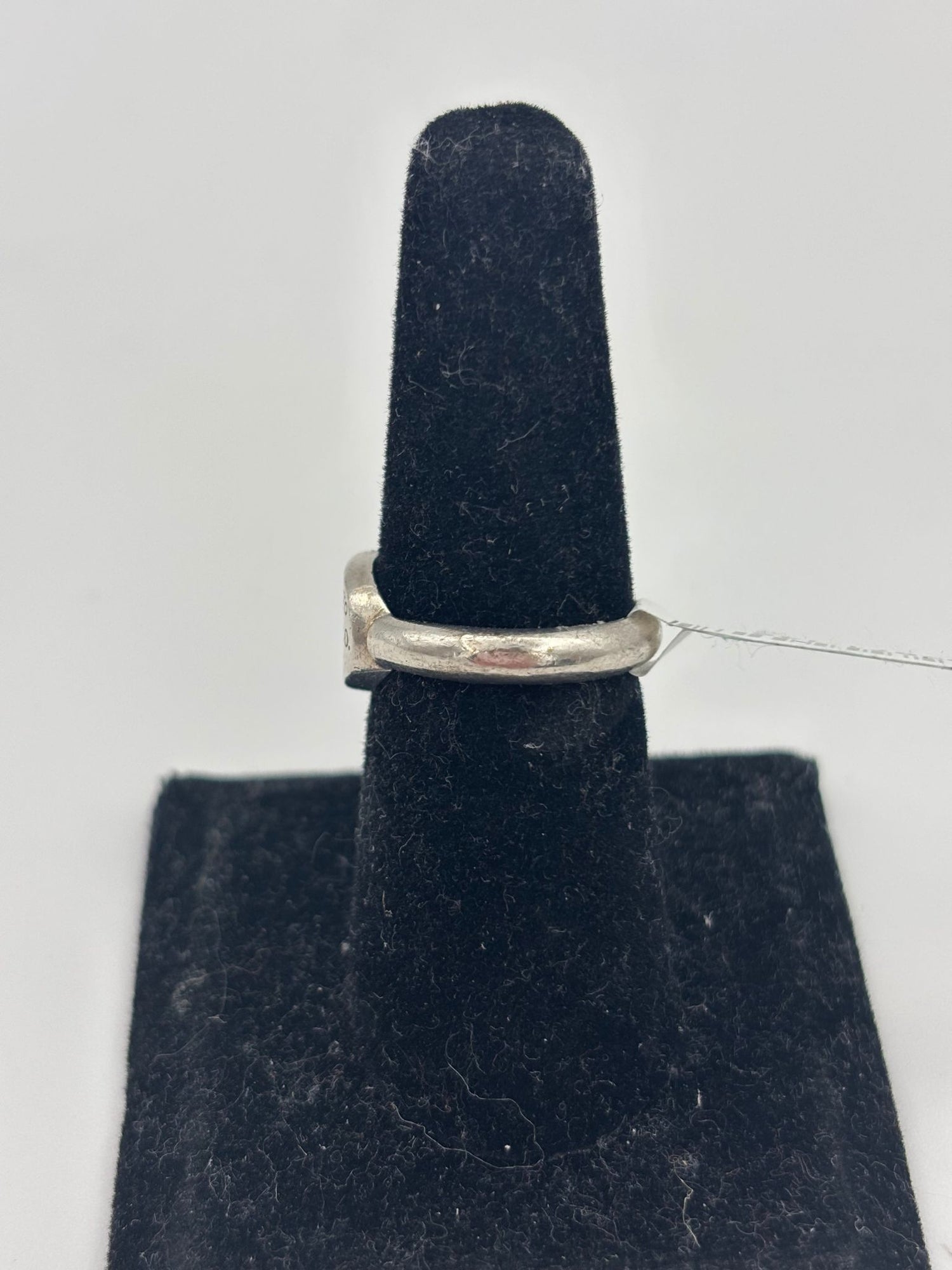 TIFFANY & CO 6 Excellent: This item is gently used Ring