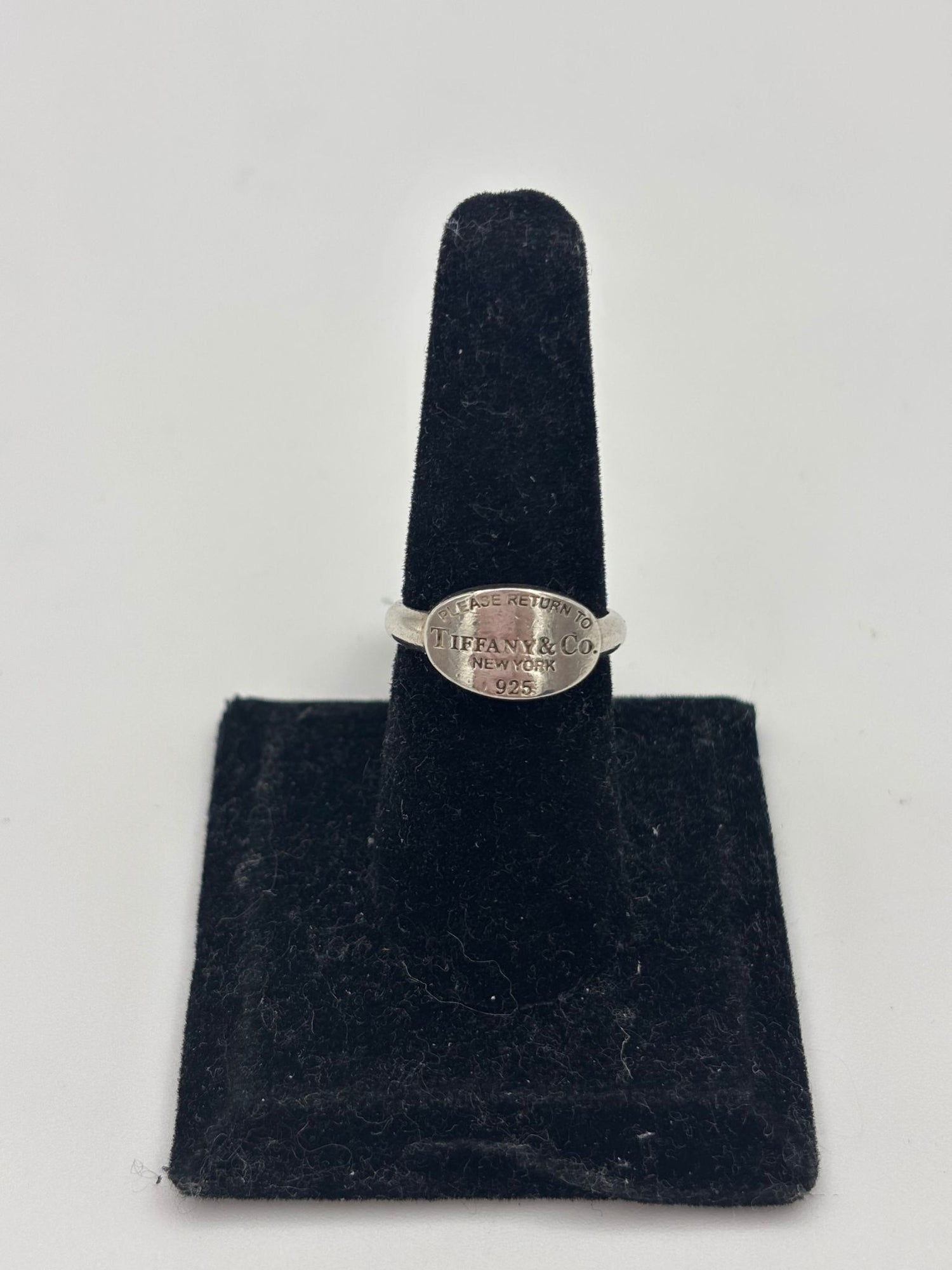 TIFFANY & CO 6.5 Excellent: This item is gently used Ring