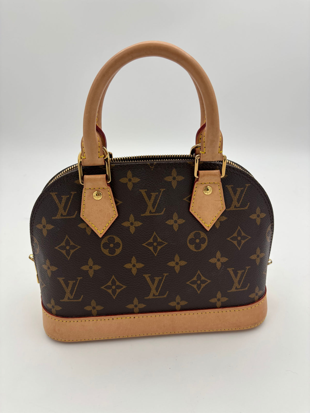LOUIS VUITTON Handbag