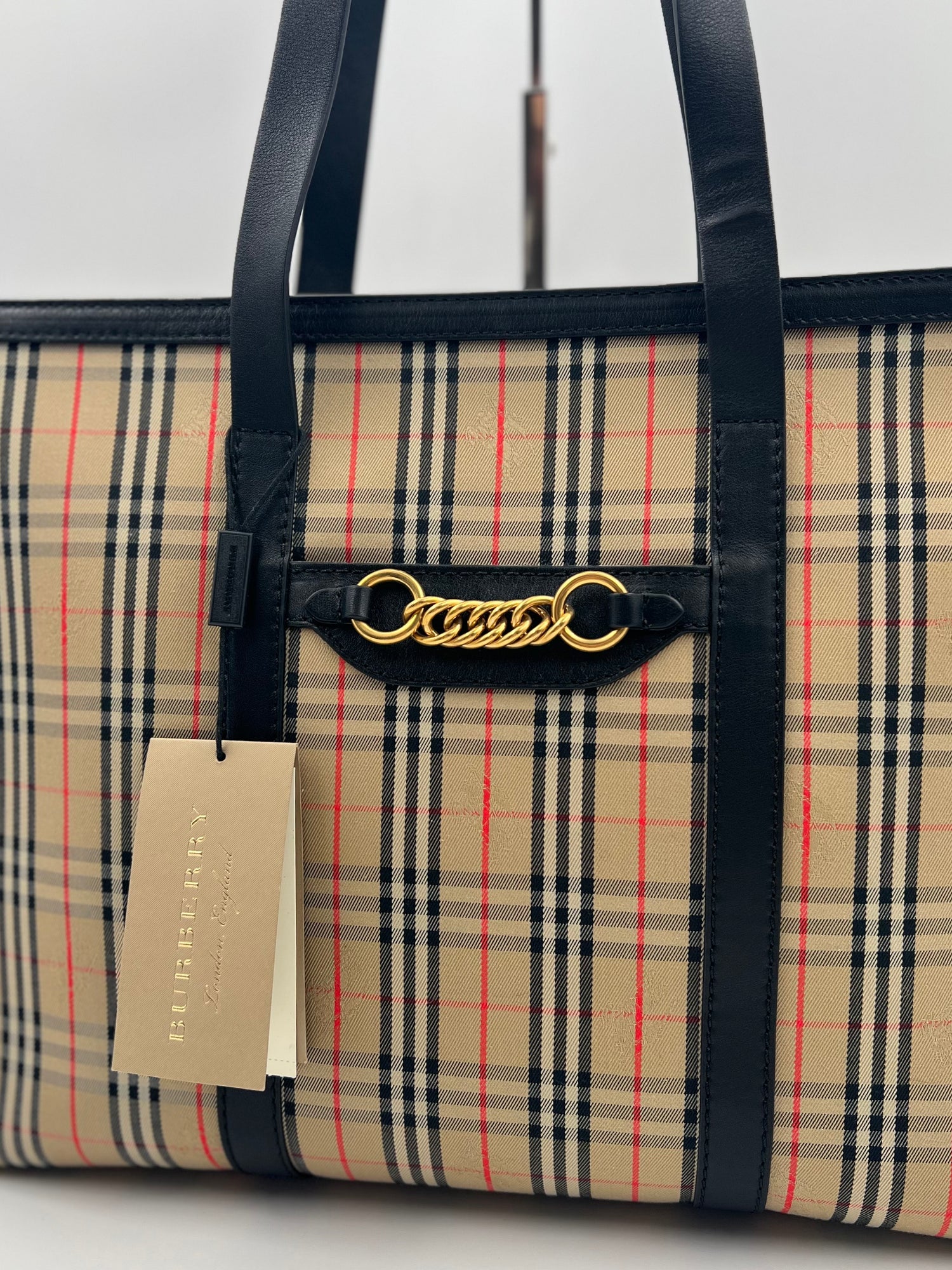 BURBERRY Handbag