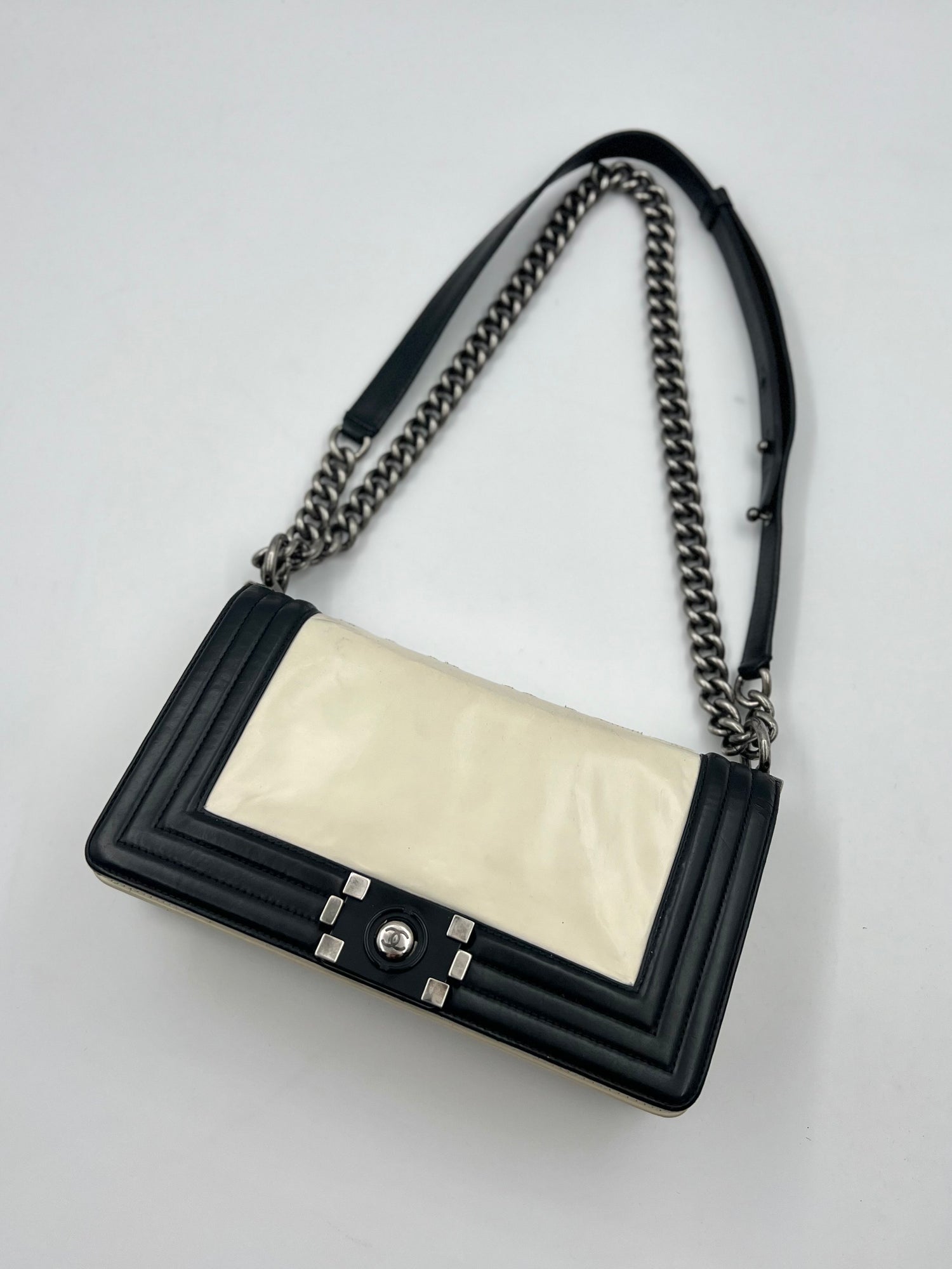 CHANEL Handbag