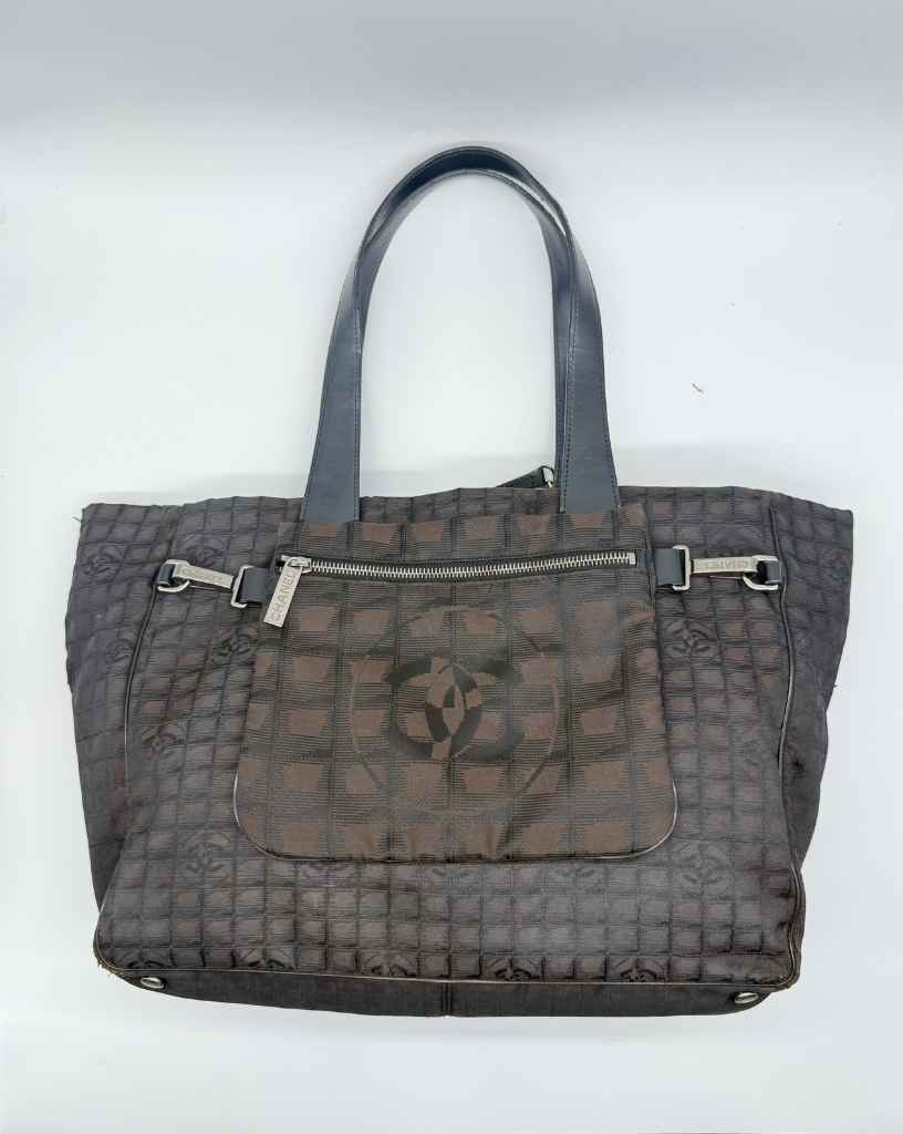 CHANEL Handbag