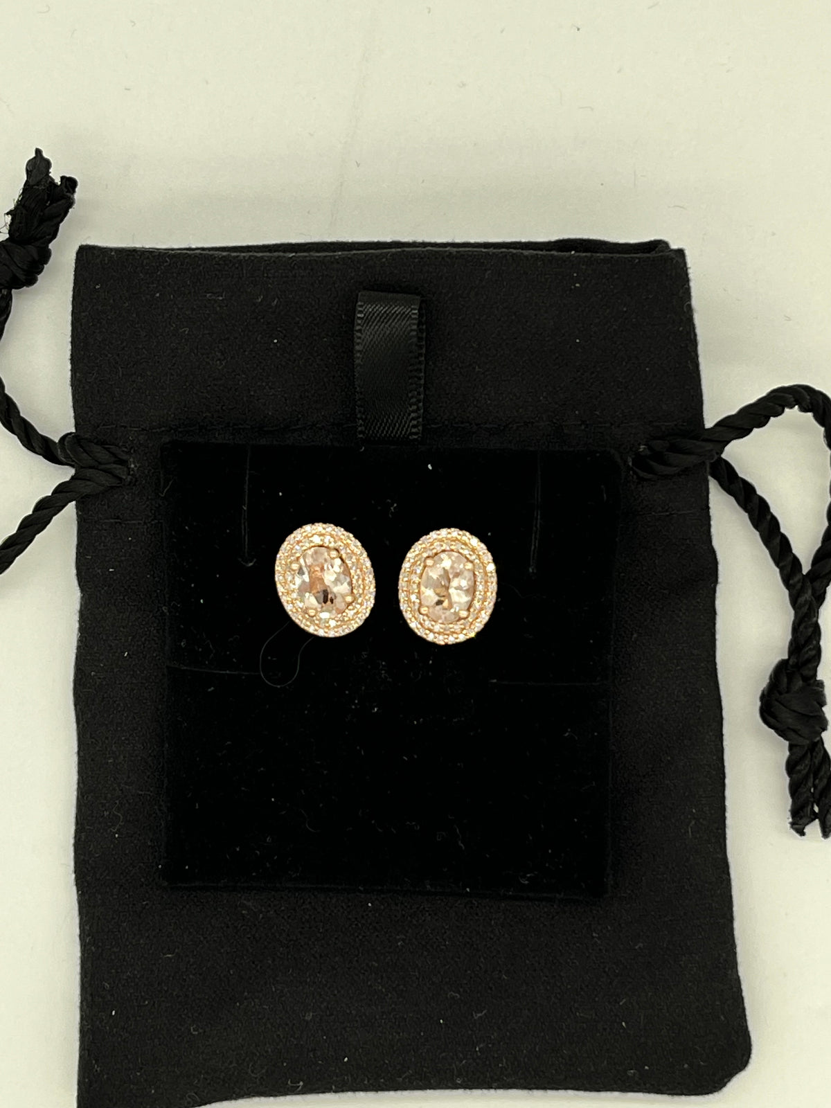 14k gold Excellent: This item is gently used Earrings