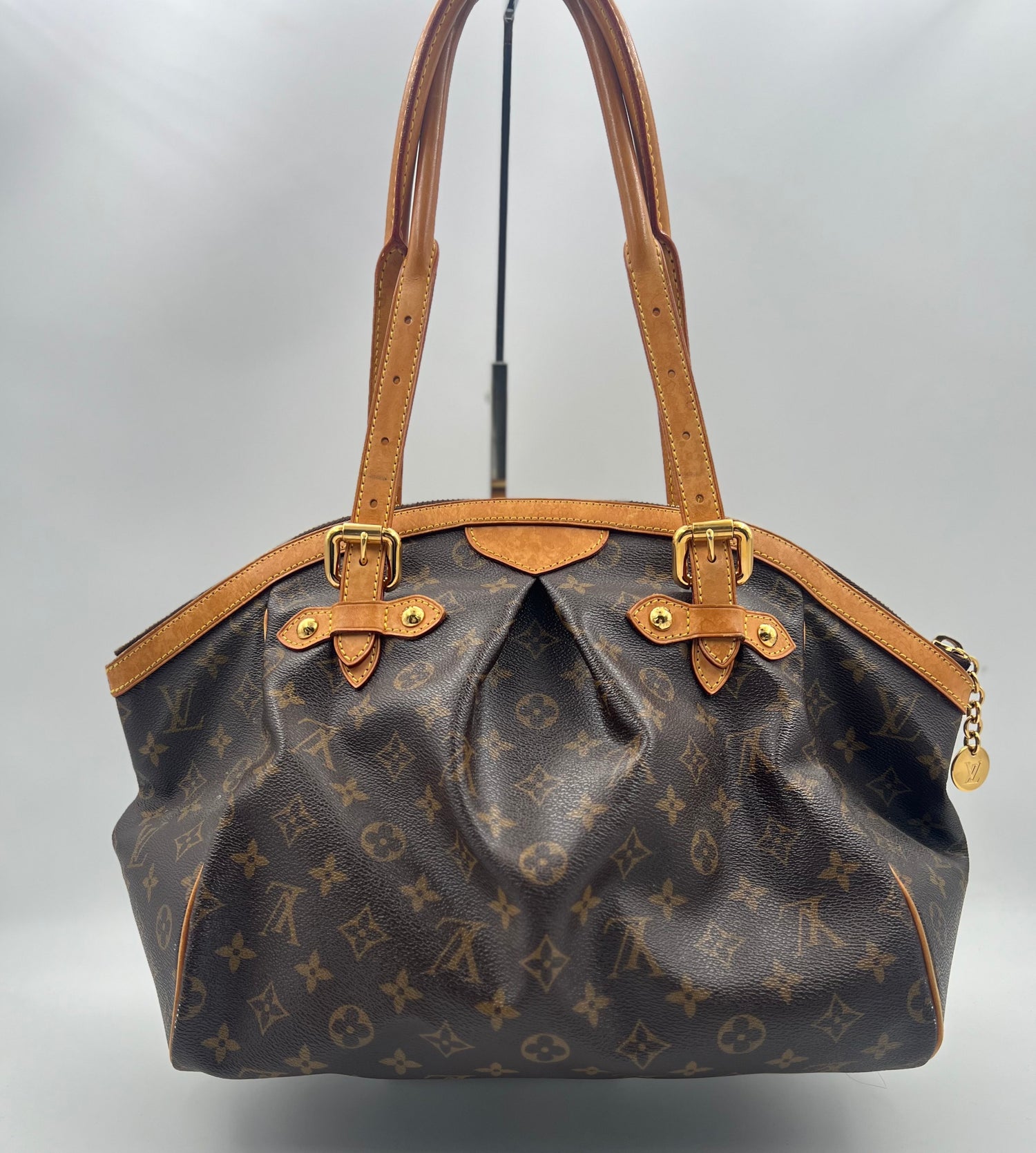 LOUIS VUITTON Handbag