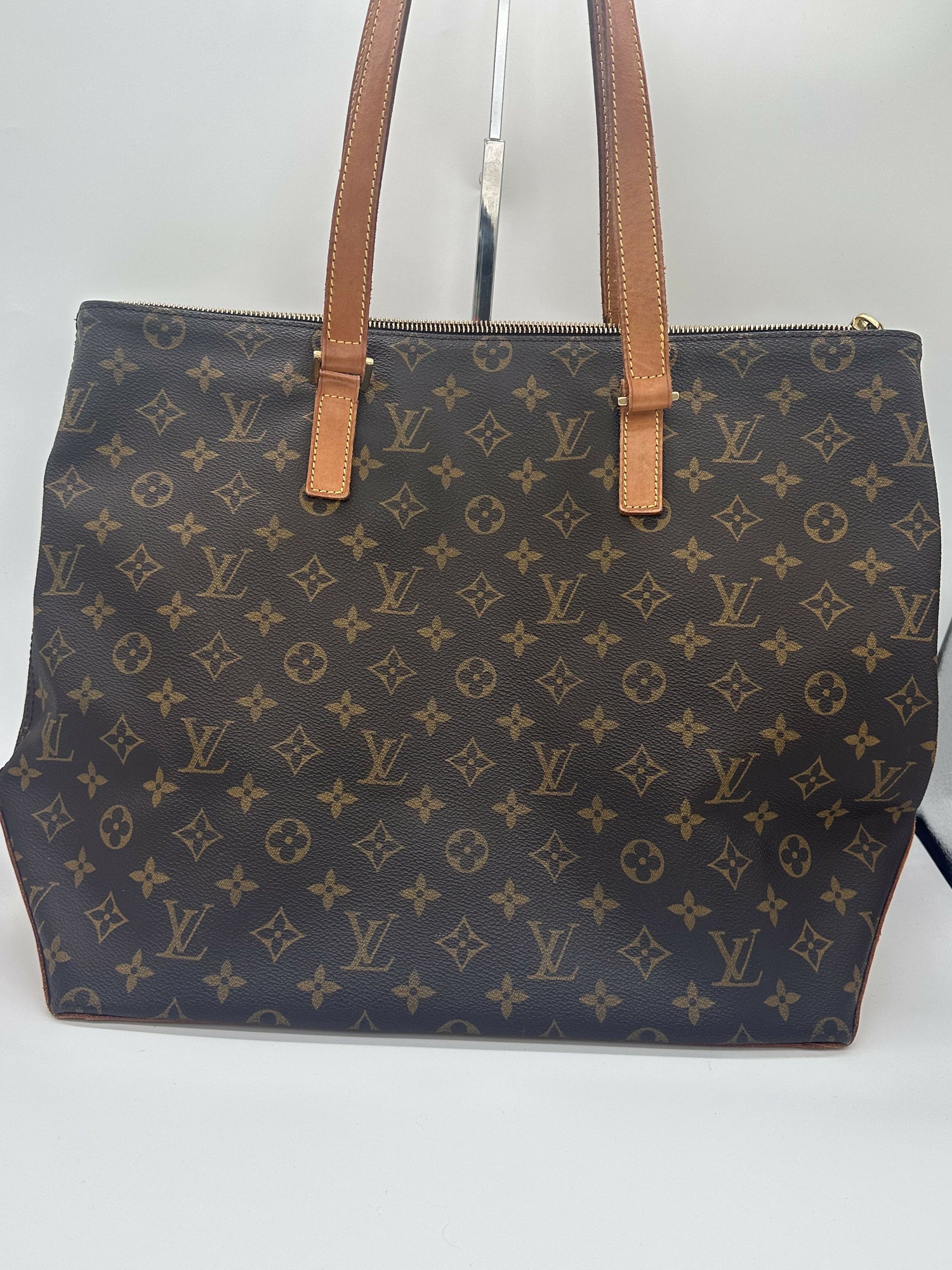 LOUIS VUITTON Handbag