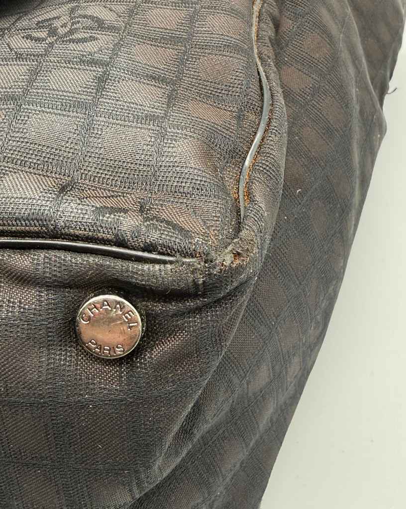 CHANEL Handbag