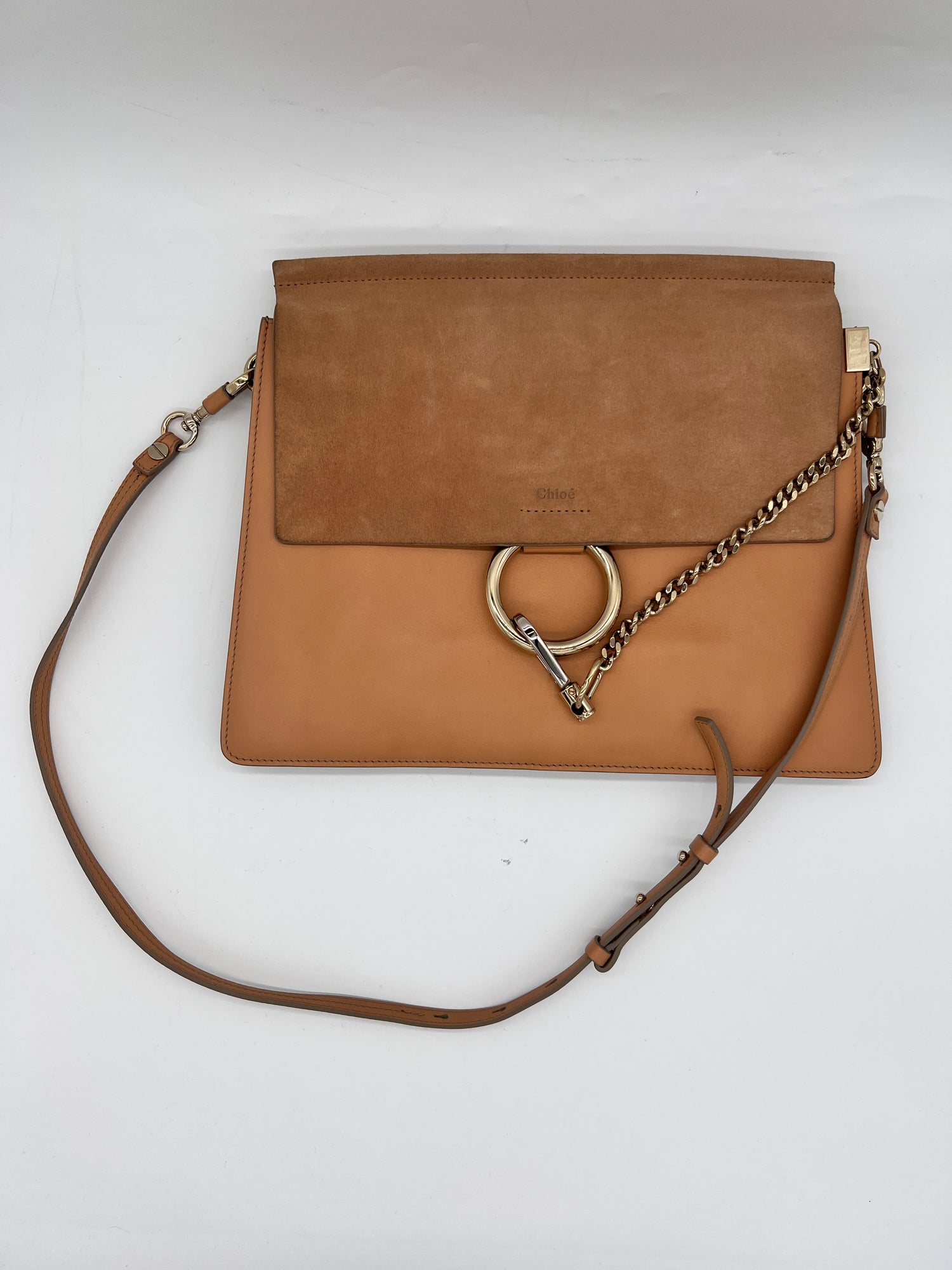 CHLOÉ Excellent: This item is gently used Handbag