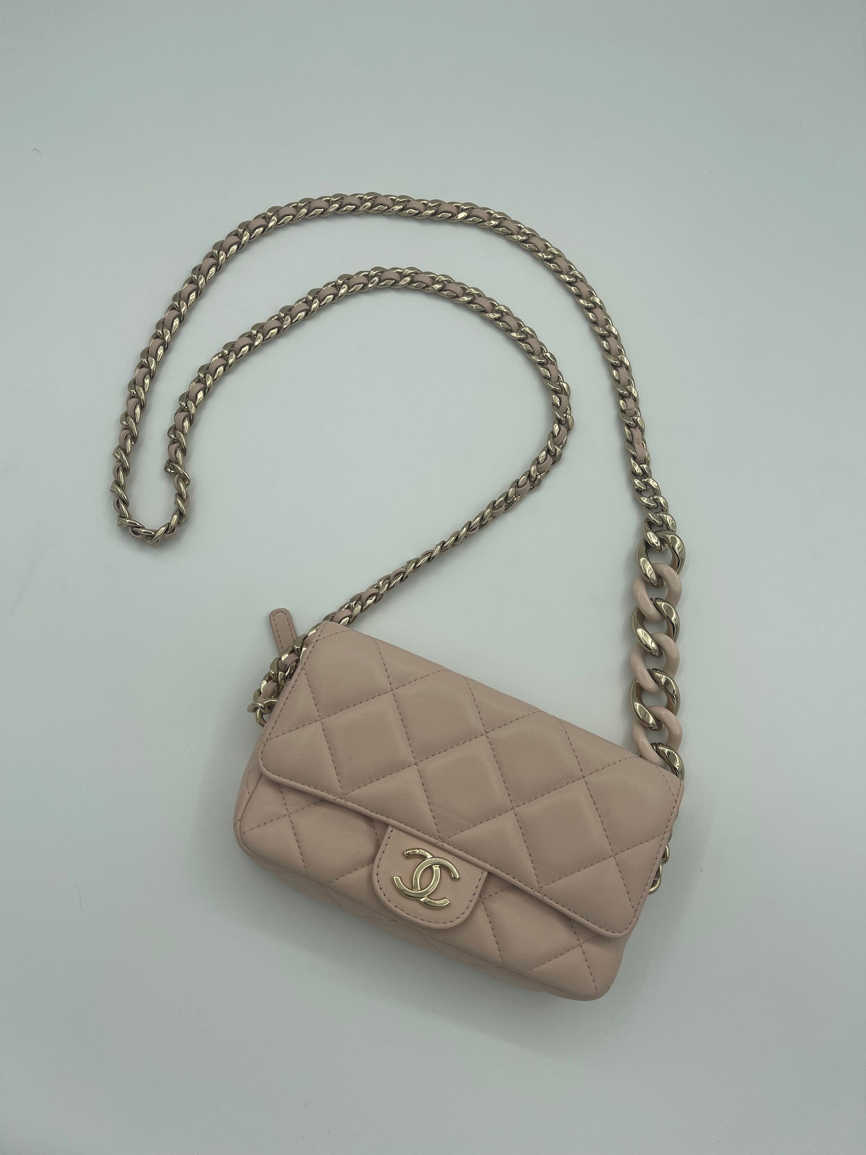 Half flap WOC (wallet on chain) in baby pink
