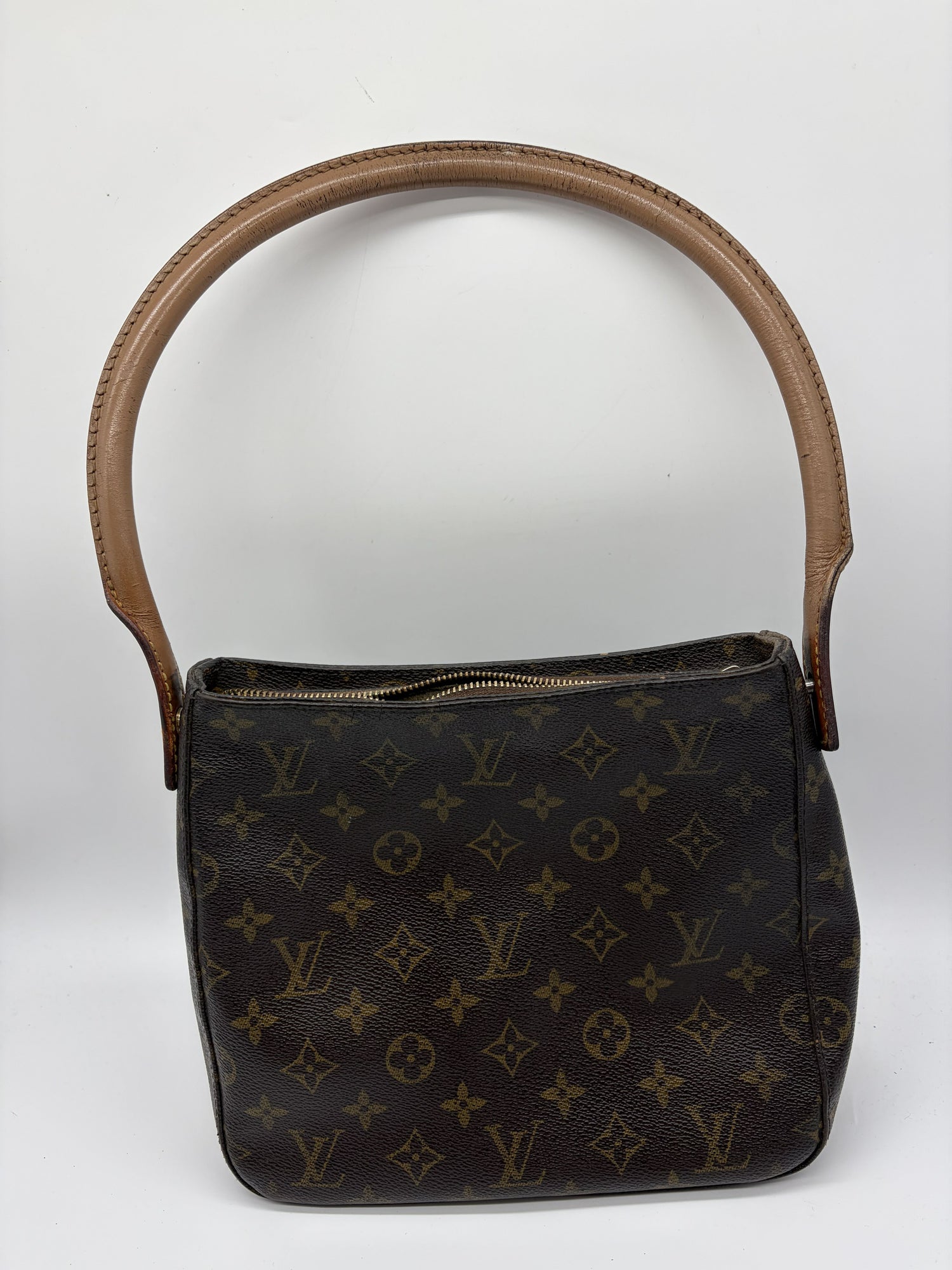 LOUIS VUITTON Good: Item has clear signs of wear Handbag
