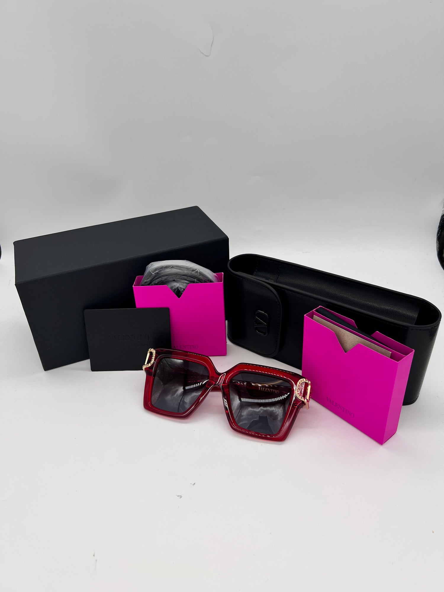 VALENTINO Sunglasses