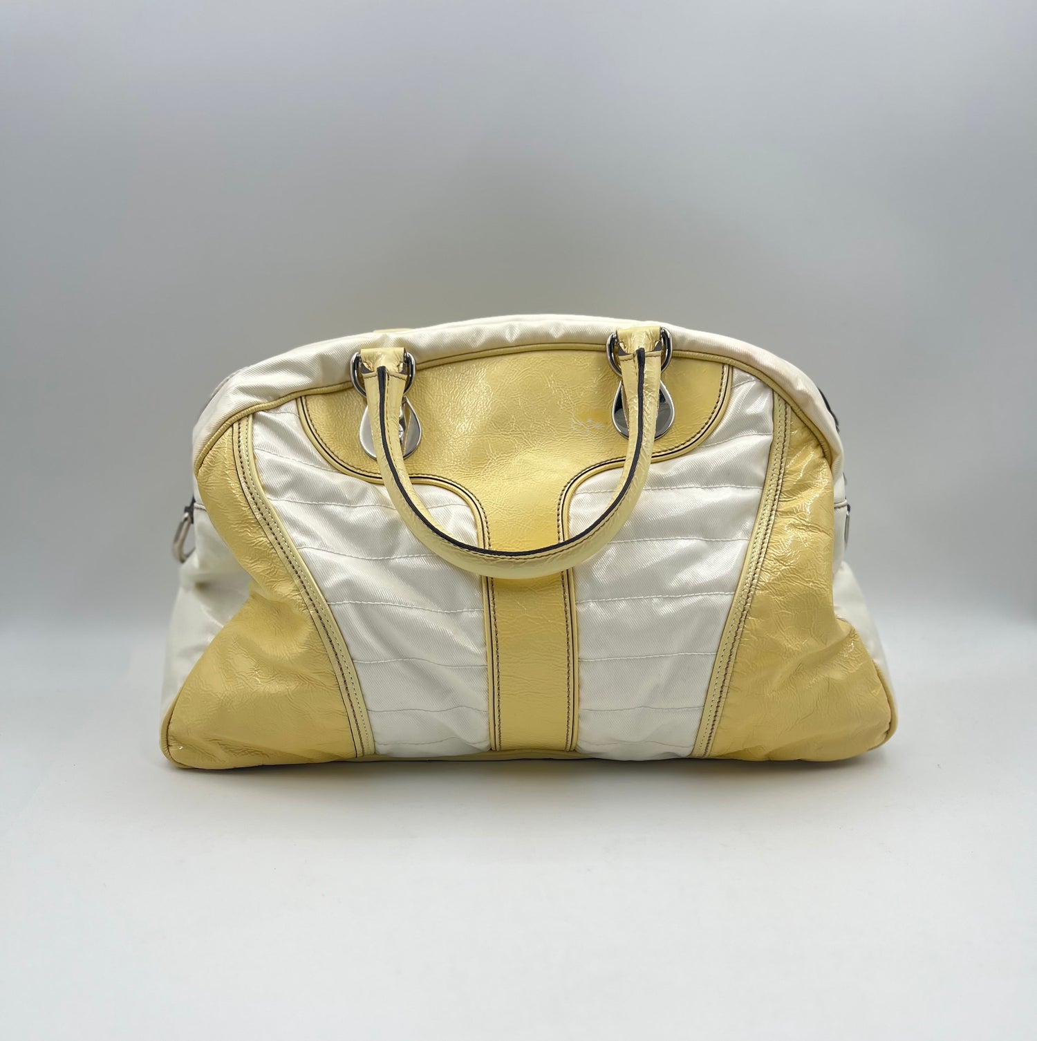 GUCCI Fair / Well-Loved: Item shows wear Handbag