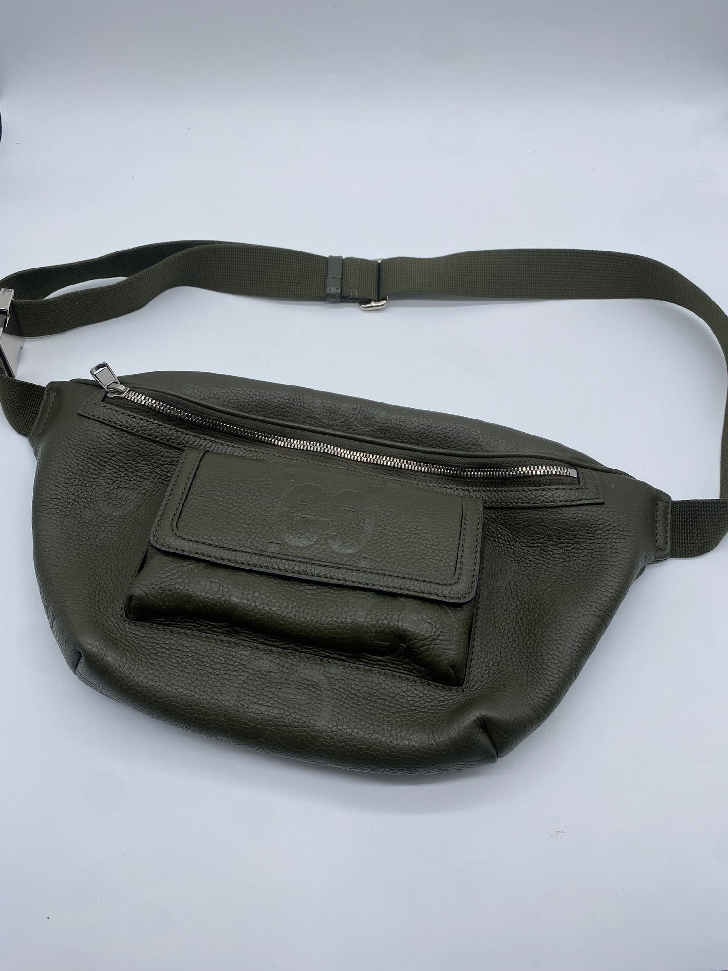 GUCCI Excellent: This item is gently used Handbag