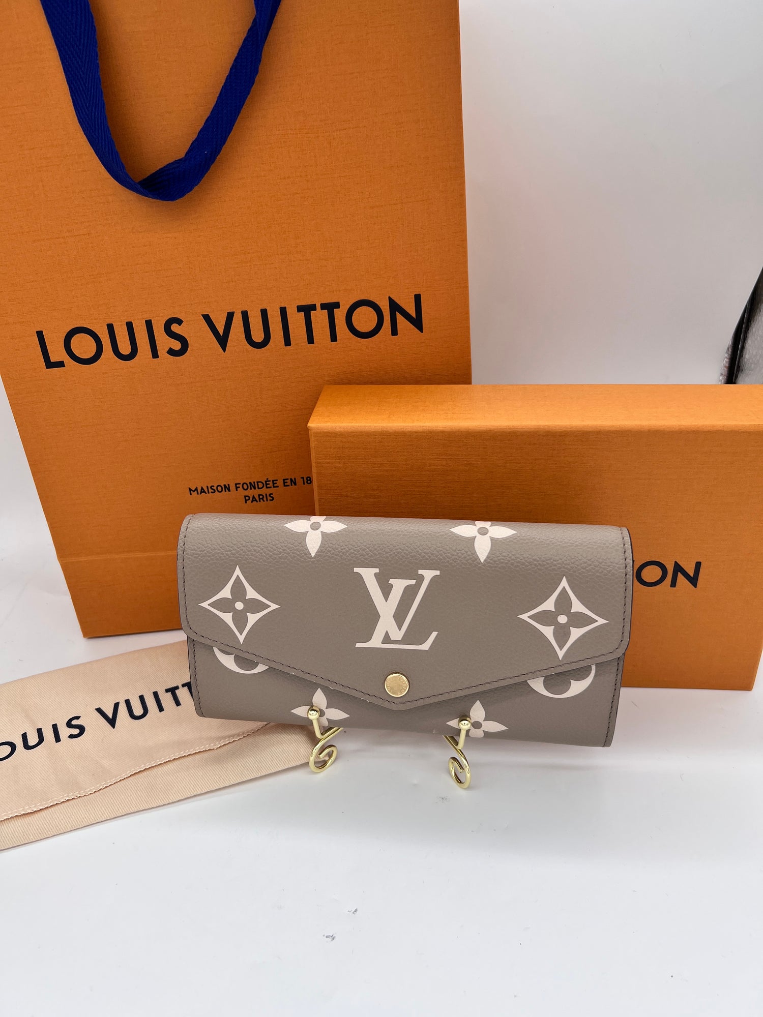 LOUIS VUITTON Wallet