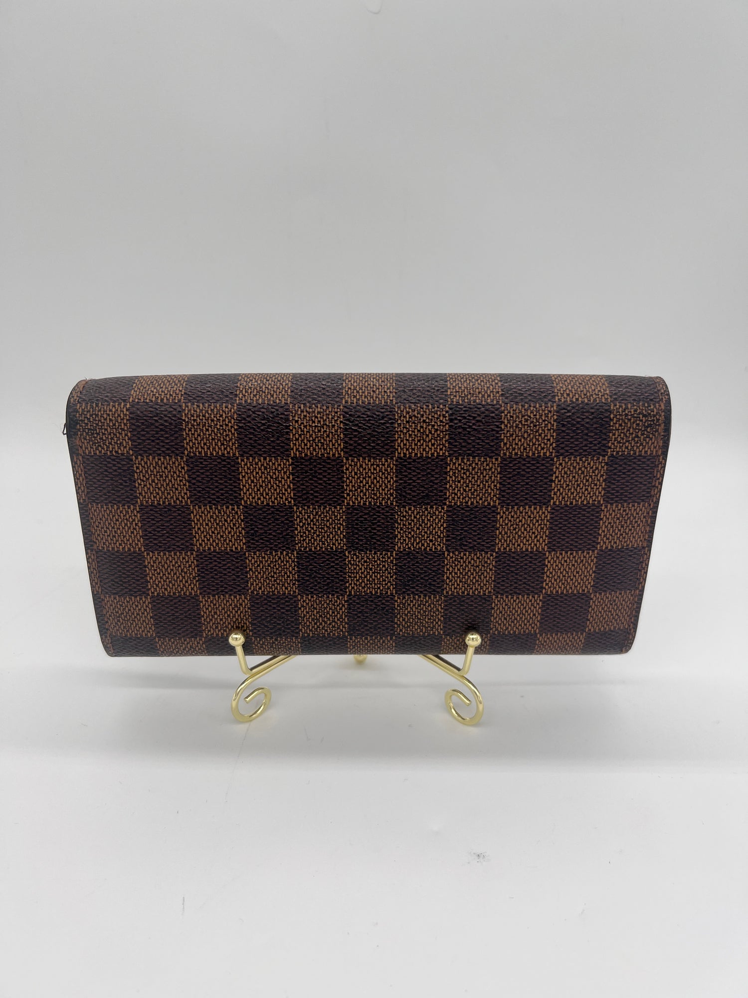 LOUIS VUITTON Excellent: This item is gently used Wallet