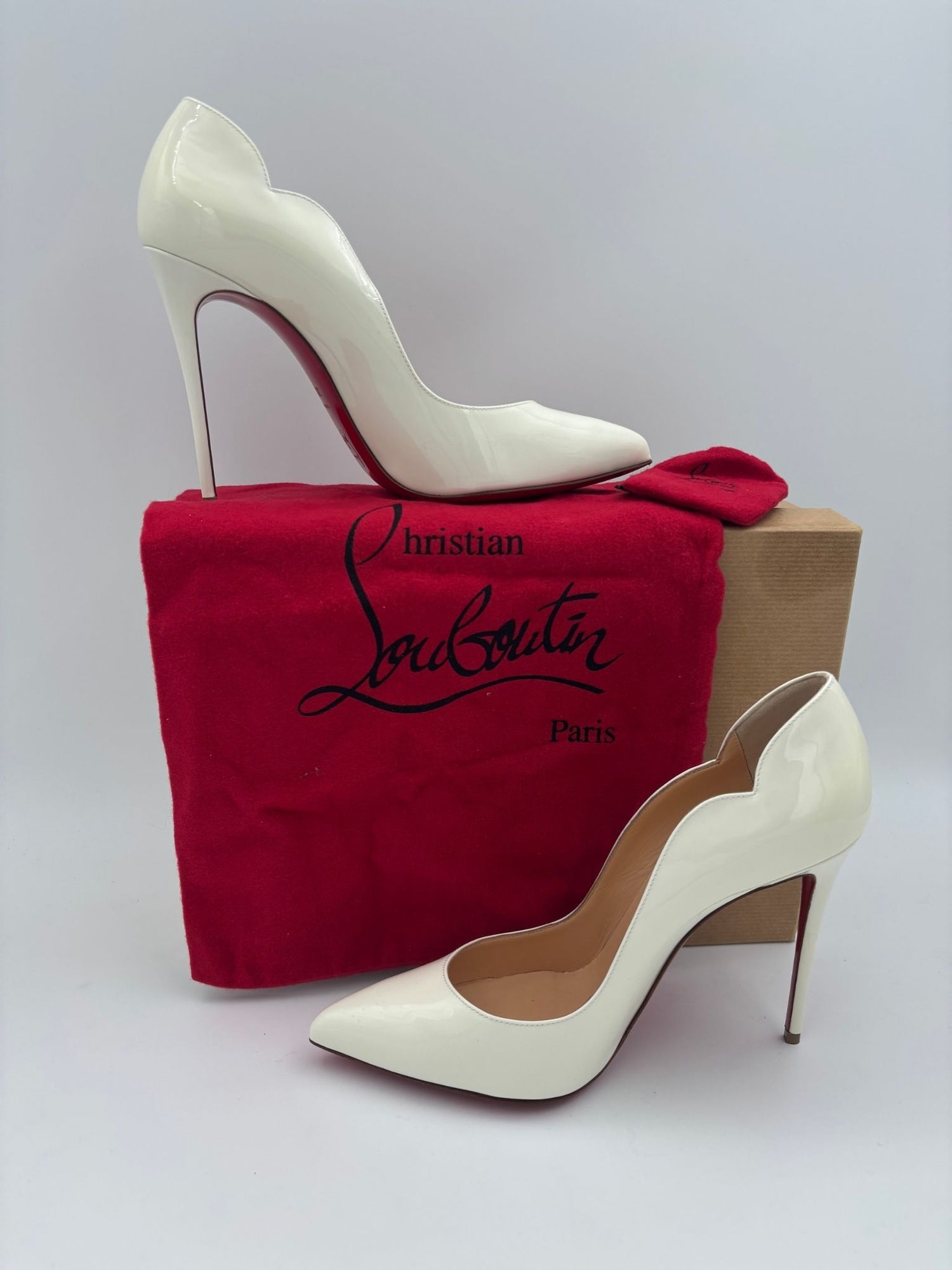 Size 38.5 LOUBOUTIN Wom Shoes