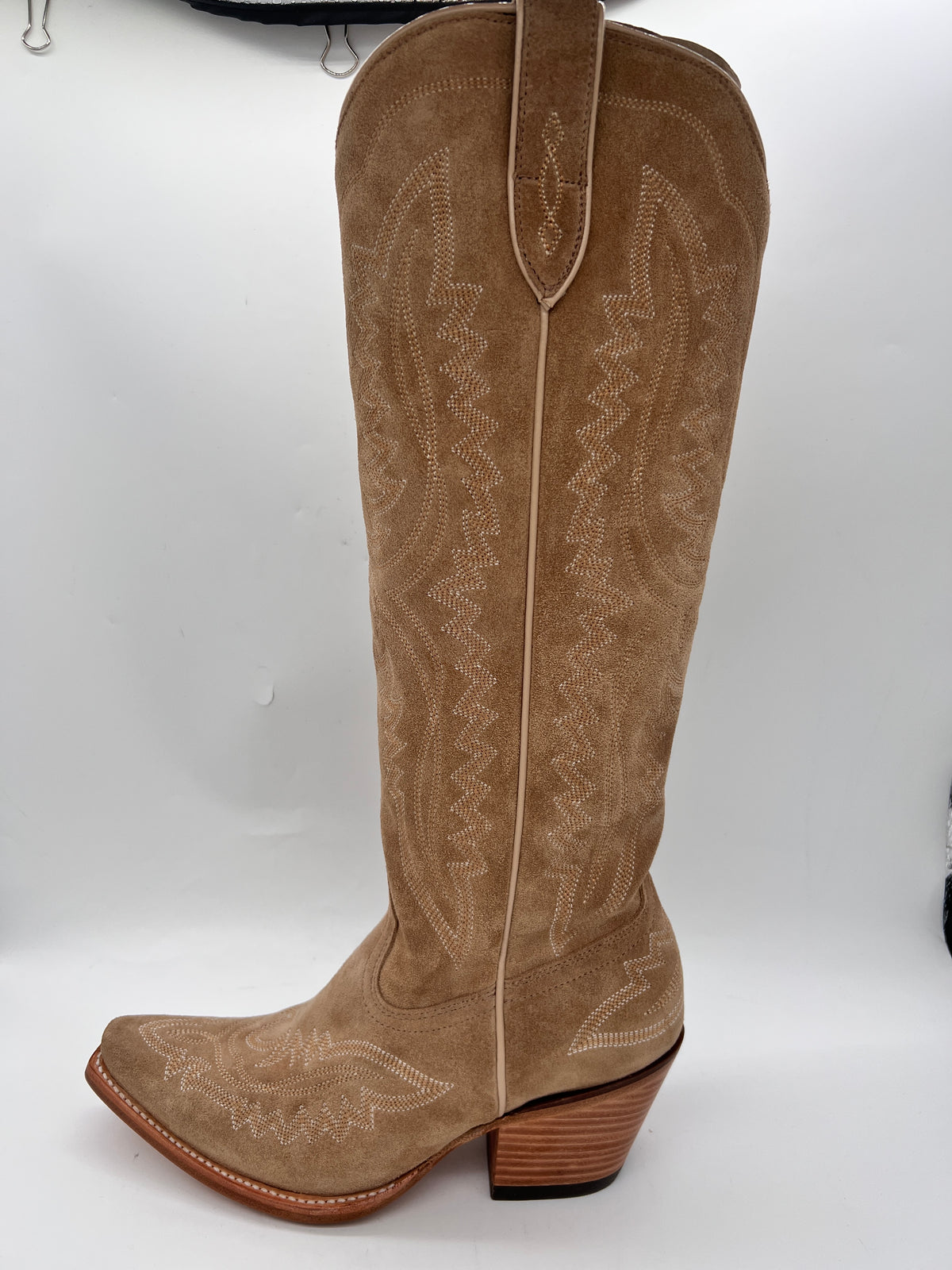 Size 8.5 ARIAT Wom Boots