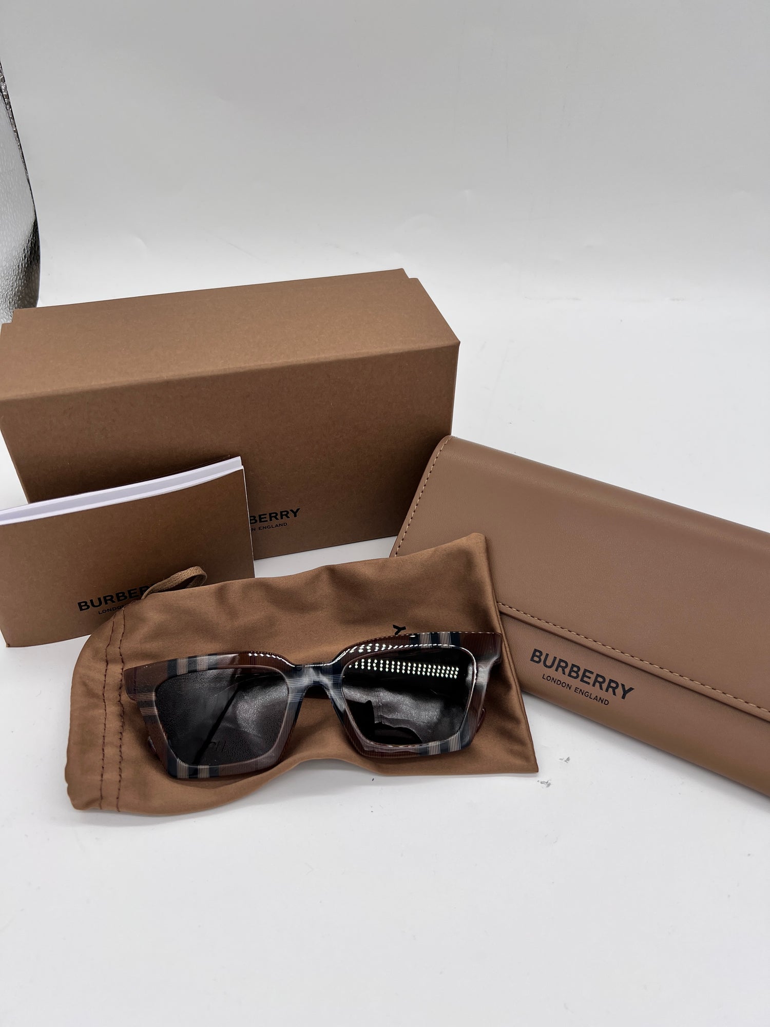 BURBERRY Excellent: This item is gently used Sunglasses