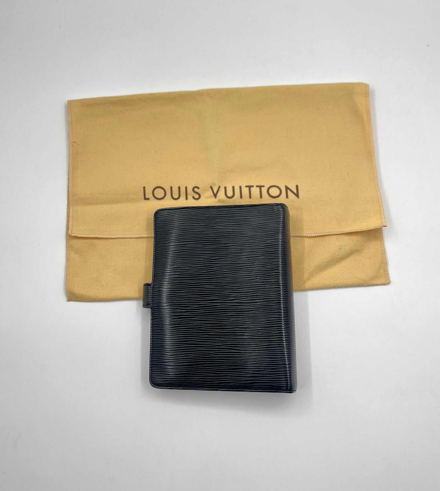 LOUIS VUITTON Like New / NWOT: Item is pristine Other