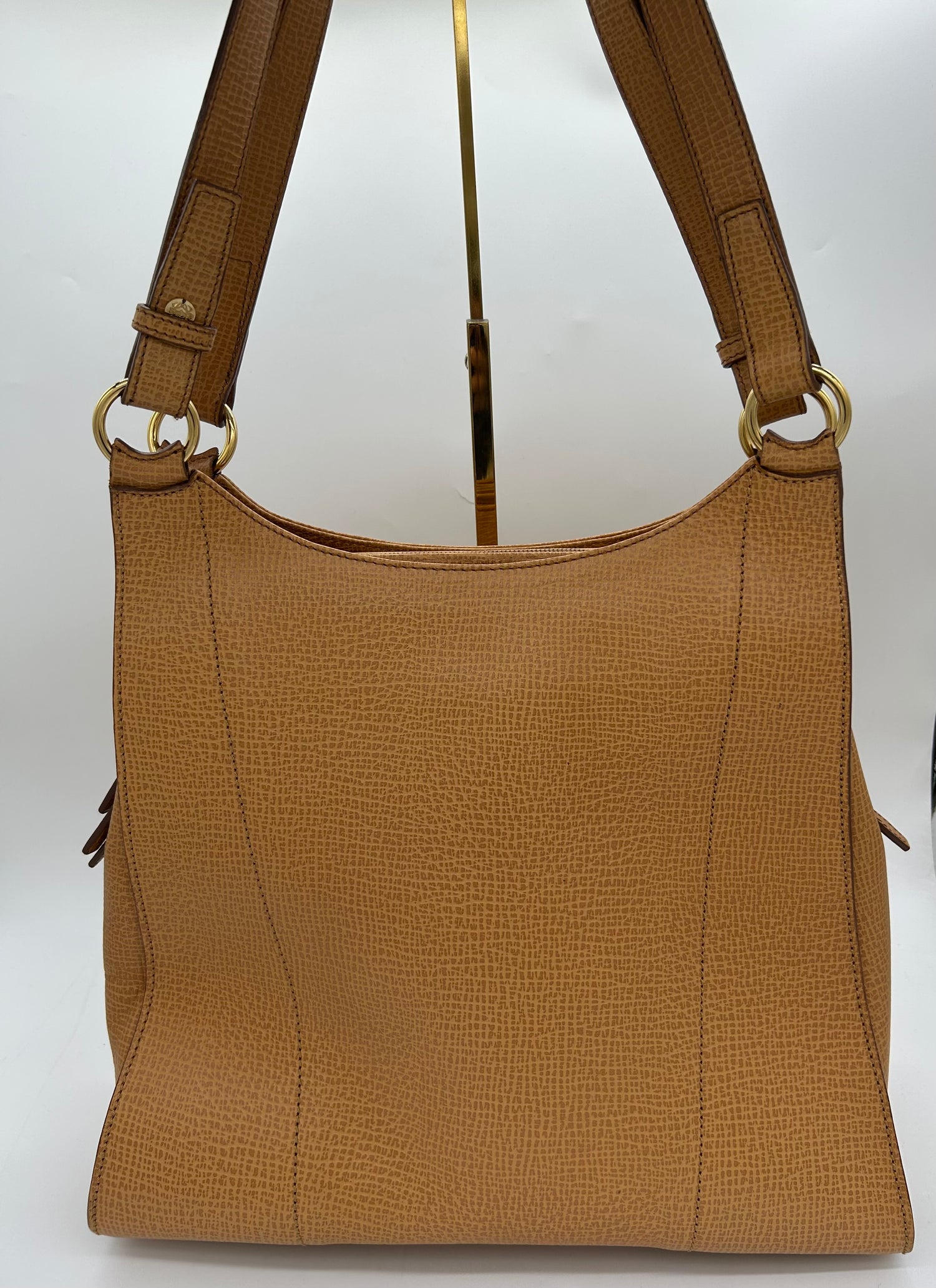 LOEWE Excellent: This item is gently used Handbag