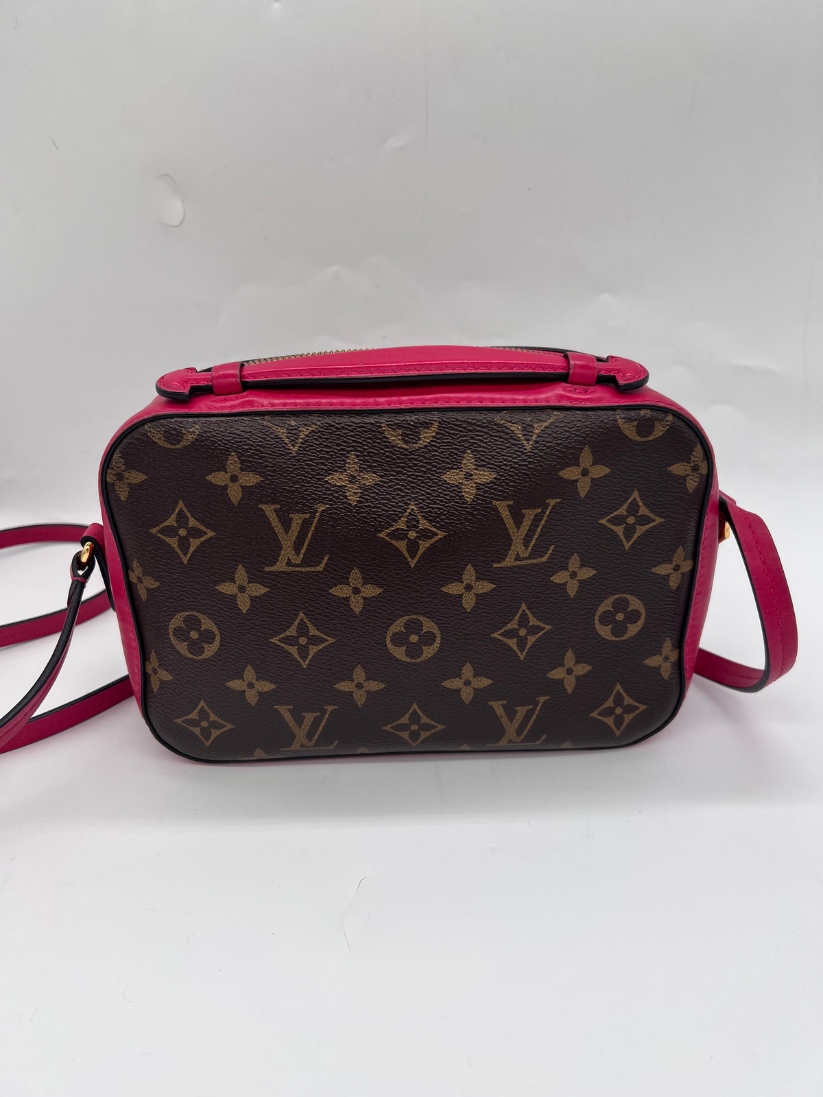 LOUIS VUITTON Handbag
