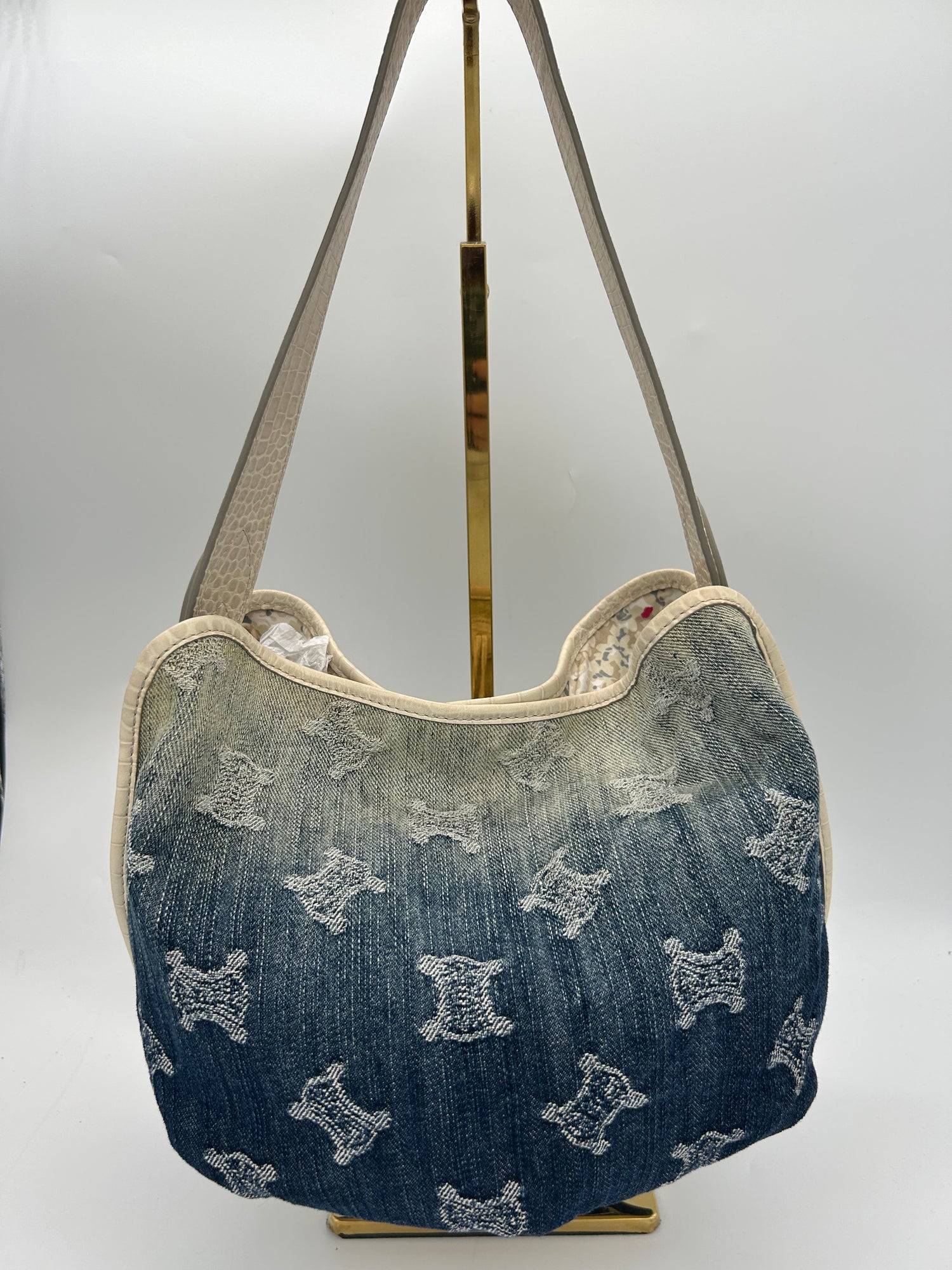 CELINE Excellent: This item is gently used Handbag