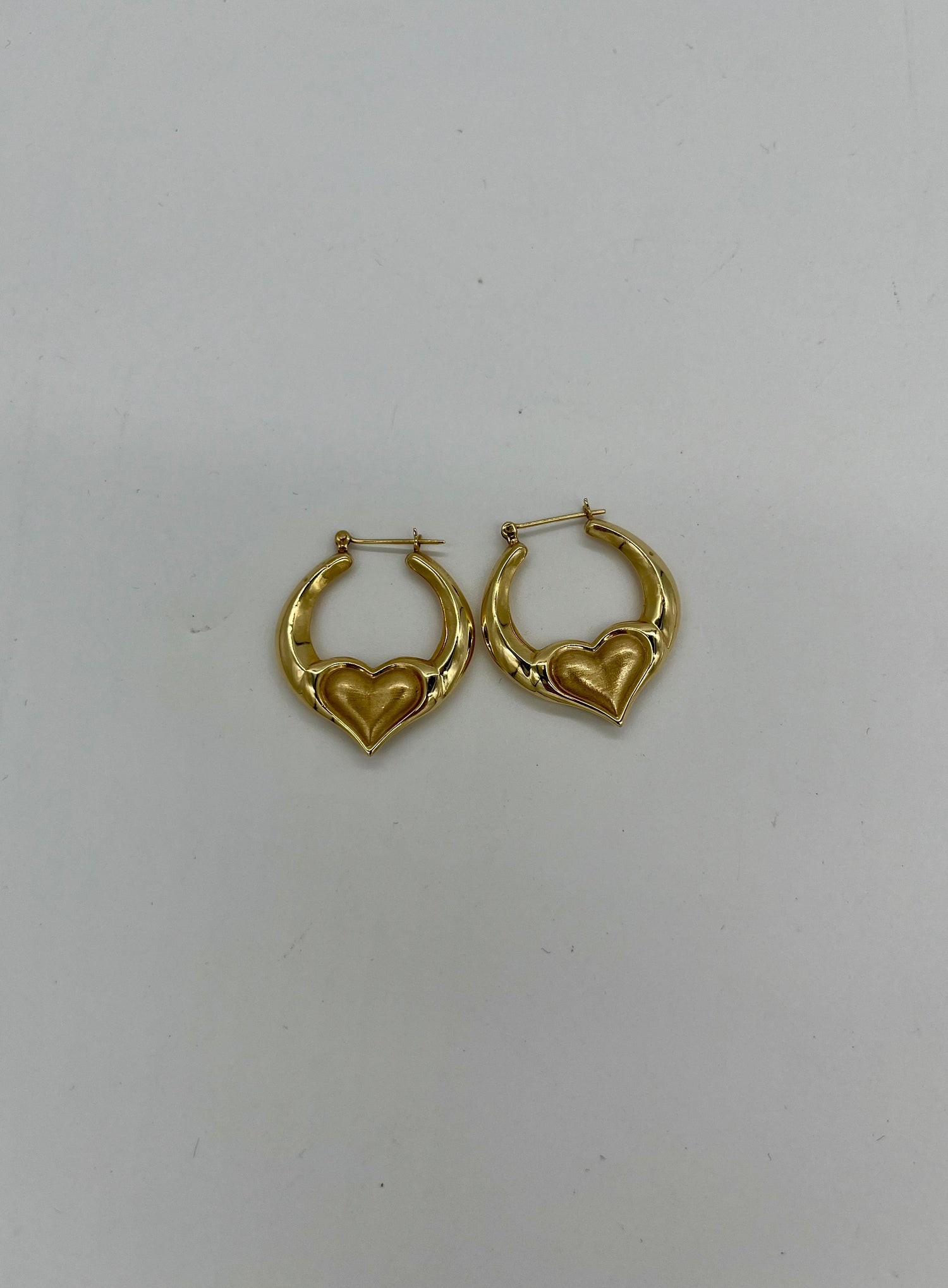 14k gold Excellent: This item is gently used Earrings