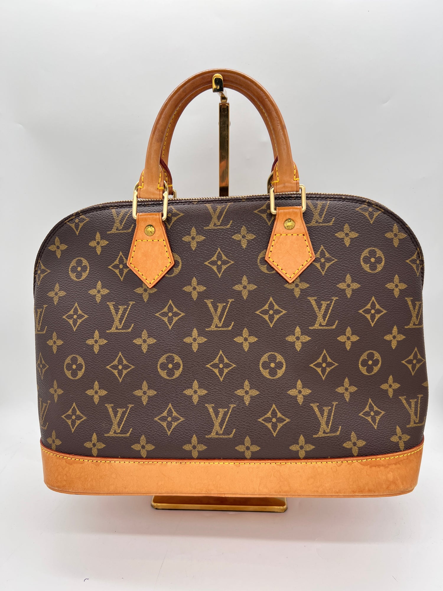 LOUIS VUITTON Handbag